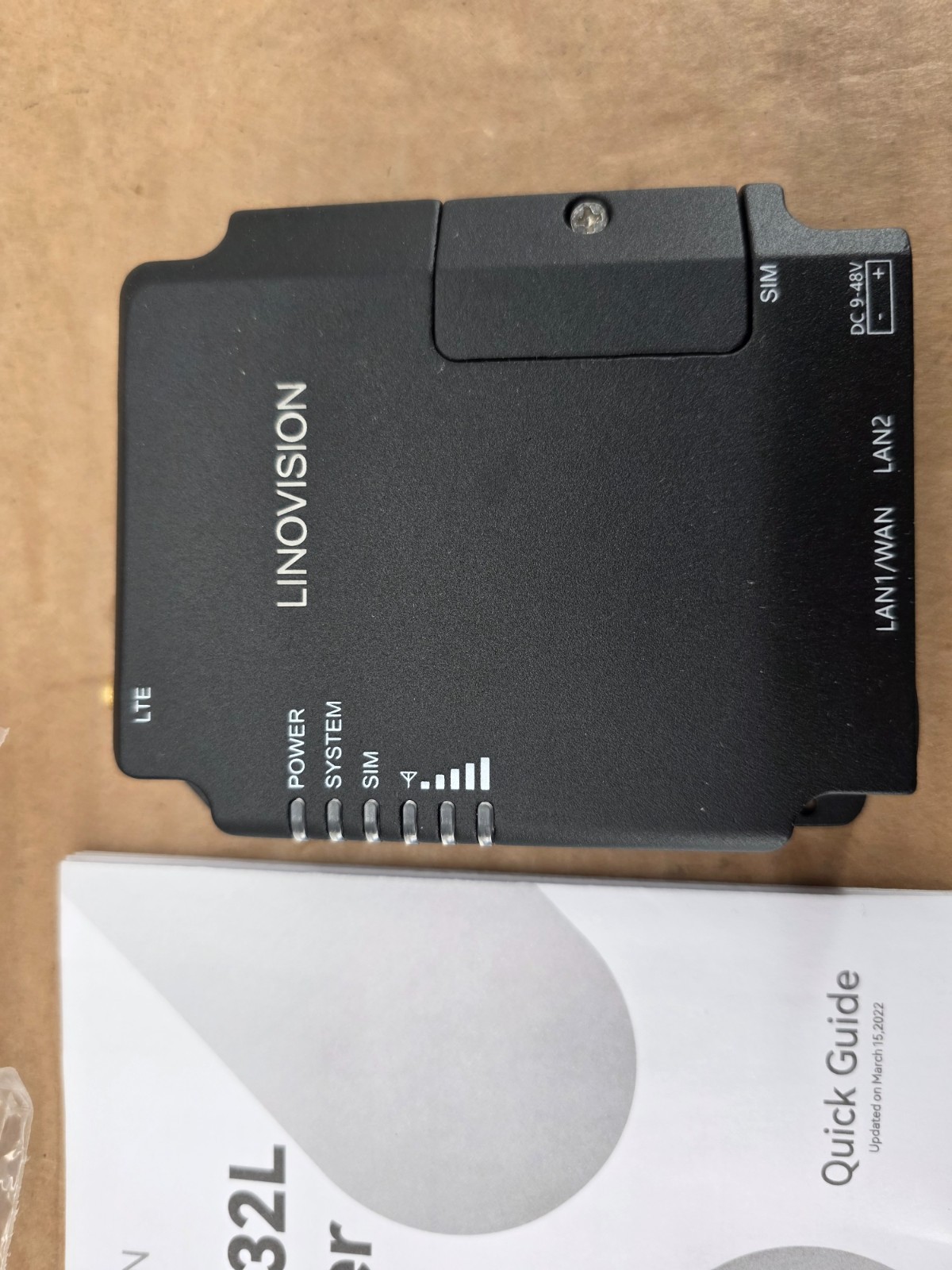 Linovision IOT-R32L Black LTE 48V DC 2 LAN Port Industrial Cellular Router Read