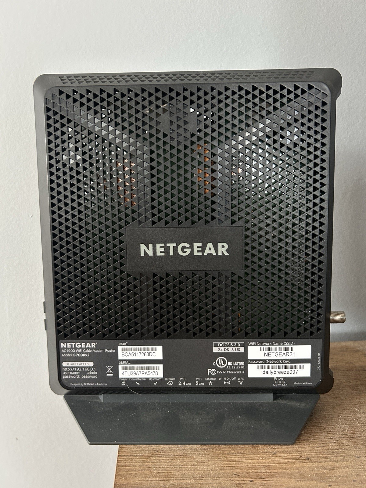 NETGEAR C7000v2 AC1900 Dual-Band Cable Modem WiFi Router
