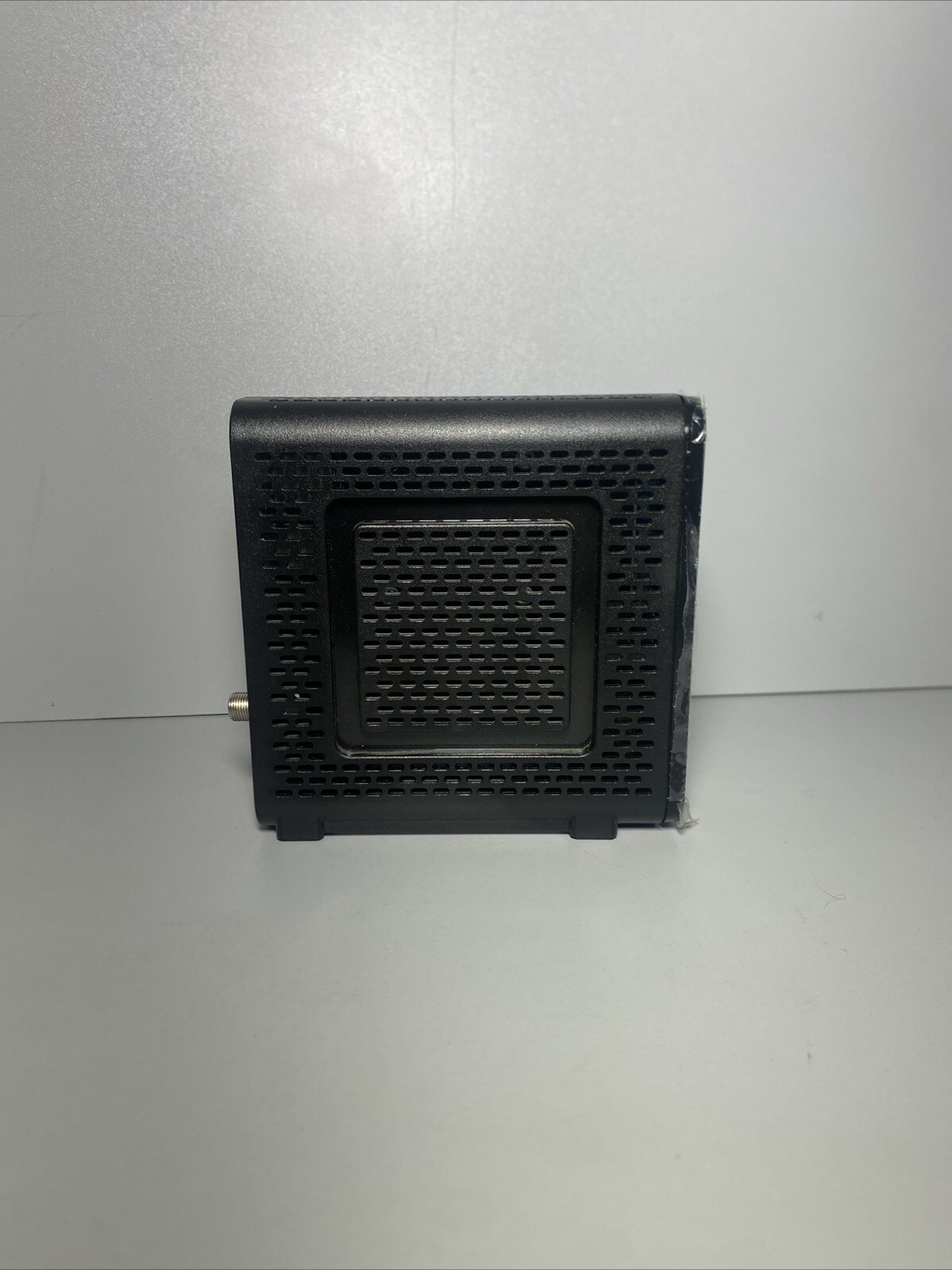 ARRIS CM8200A DOCSIS 3.1 Cable Modem – Black NO ADAPTER