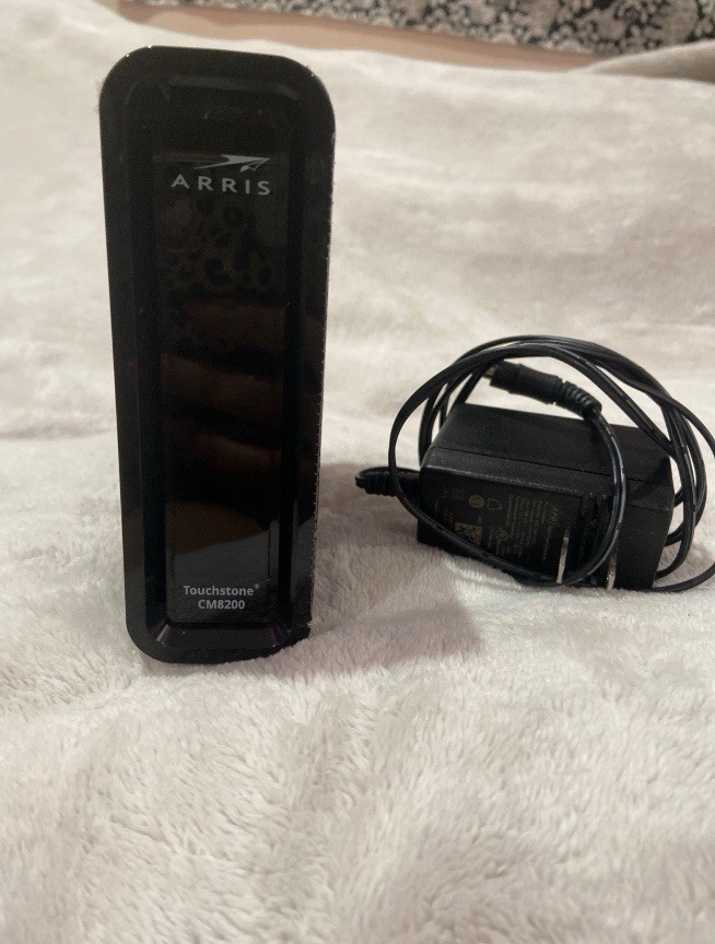 ARRIS Touchstone CM8200A DOCSIS 3.1 Ultra Fast Cable Modem – Black