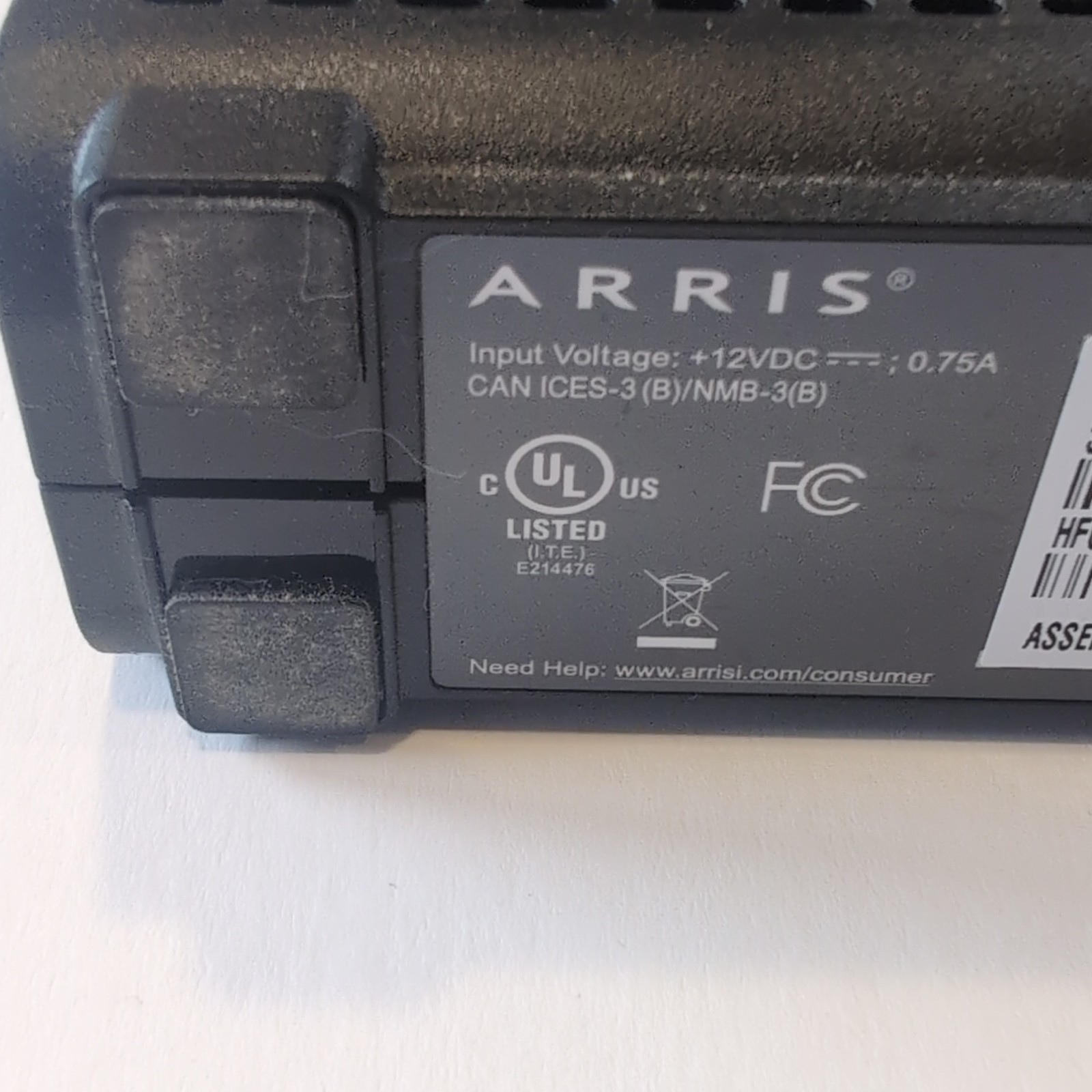 ARRIS SURFboard SB6121 Cable Modem 172 Mbps Black 575186-019-00 No Cord
