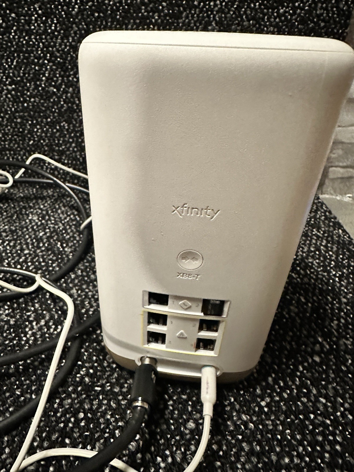 Xfinity xFi XB8-T White Gateway Router Wifi with Cables Modem EUC