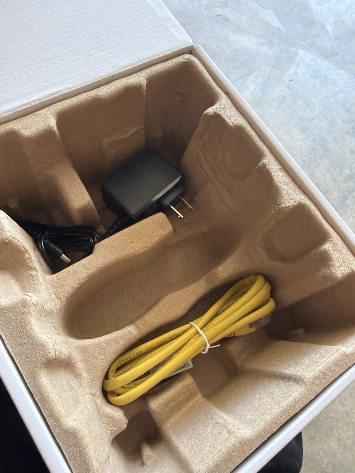 Netgear Nighthawk CM2500-100NAS DOCSIS 3.1 Cable Modem Router 2Gbps Bag Sealed