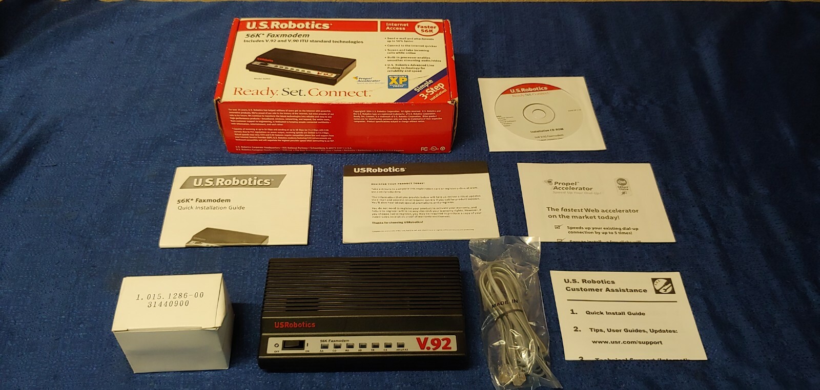US Robotics V.92 & V.90 56k External Faxmodem Model 5686E