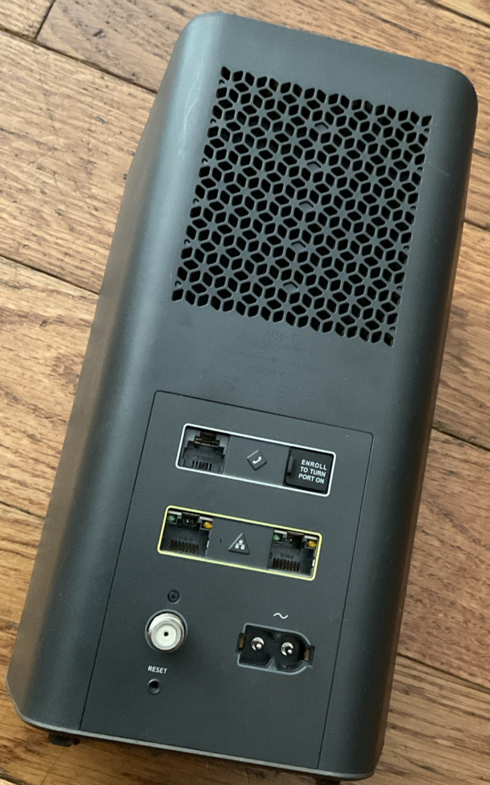 Xfinity XB6-A WIFI Router & Modem No Power Cord For Parts or Not Working