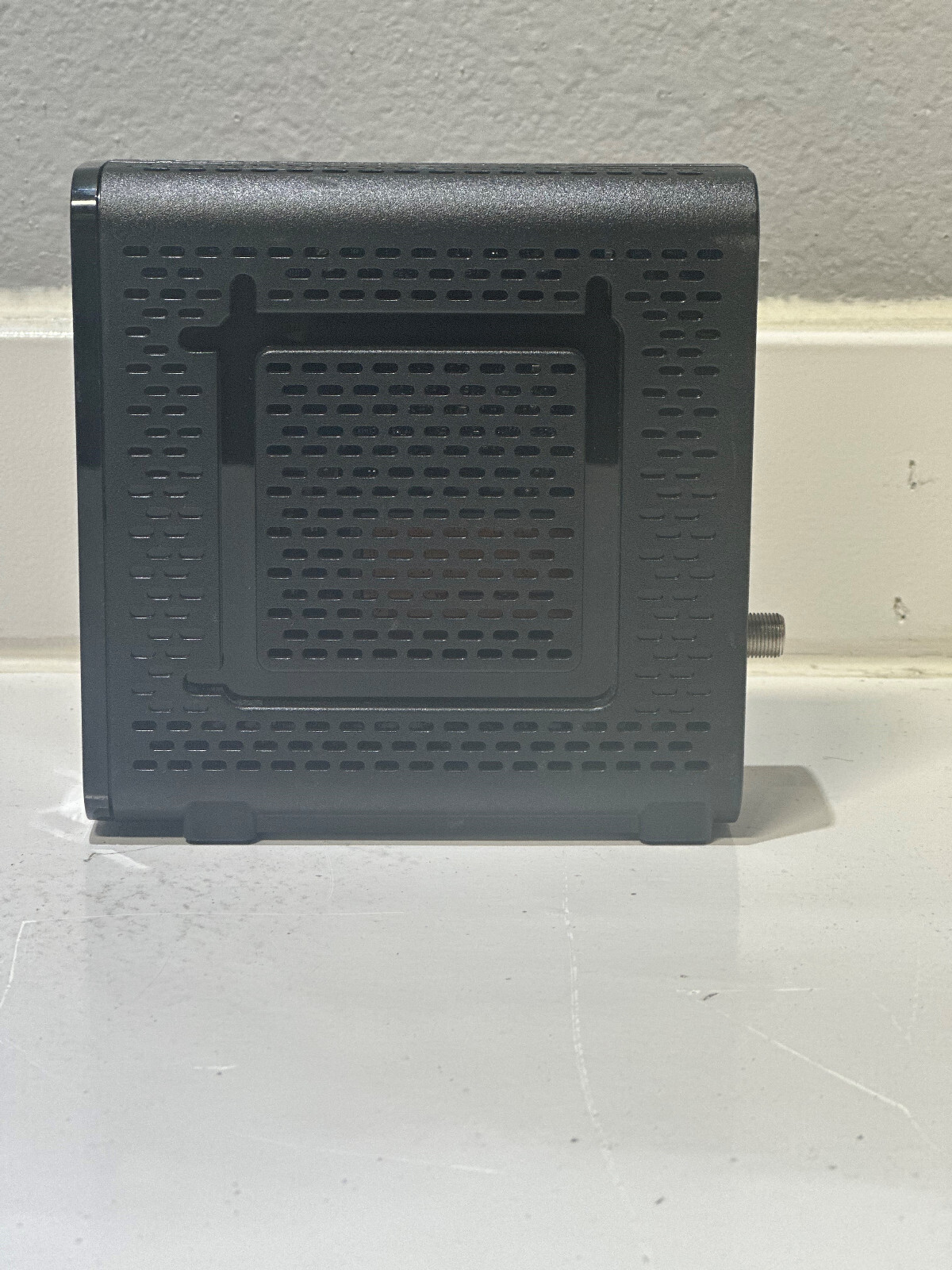 ARRIS Touchstone CM8200A D3.1 Cable Modem