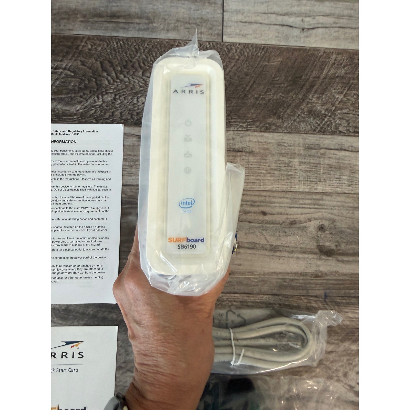 Arris SURFboard SB6190 Cable Modem White DOCSIS 3.0 High Speed Gaming