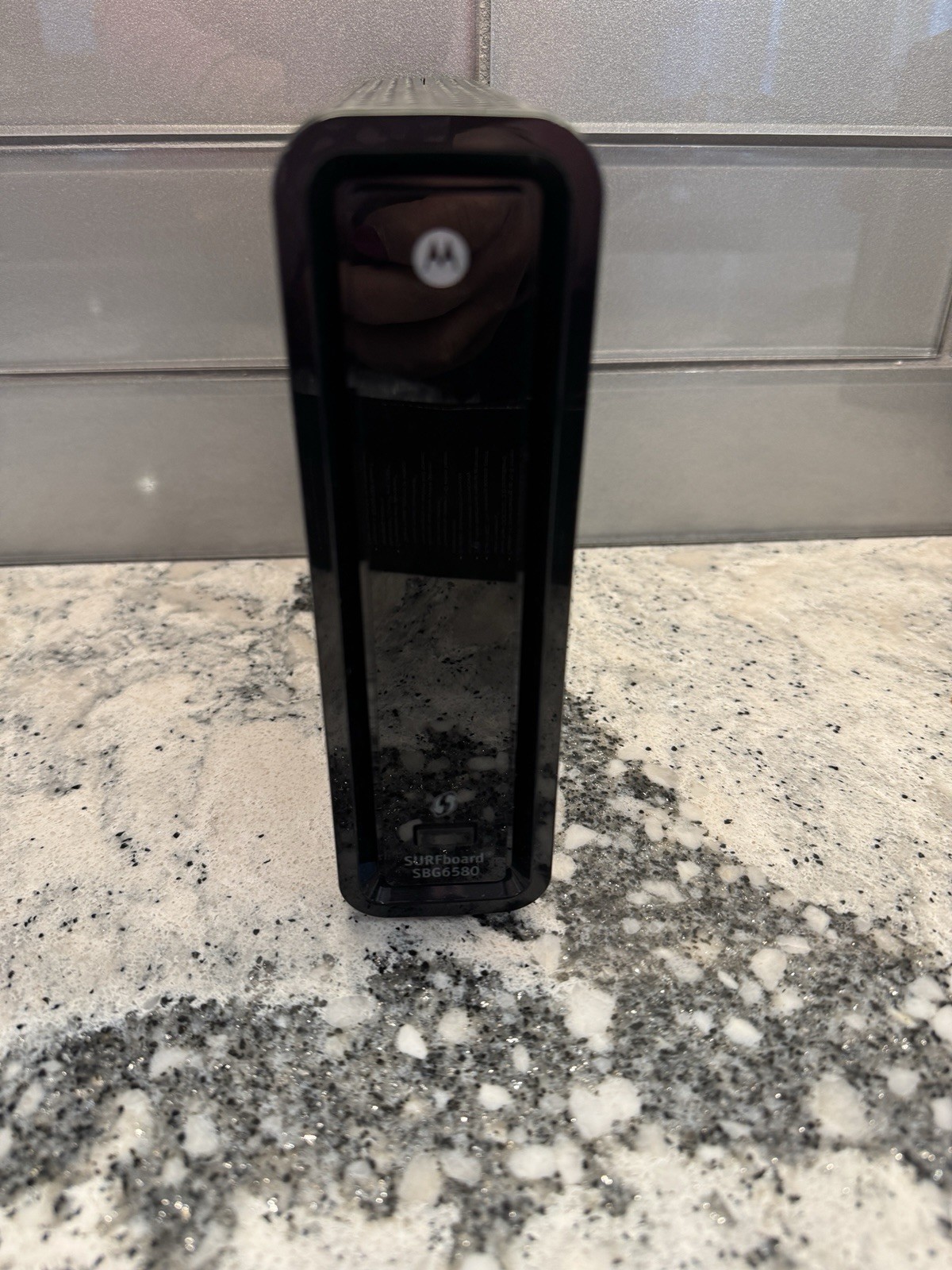 Motorola SURFboard eXtreme (SBG6580) Up to 300 Mbps Open Box