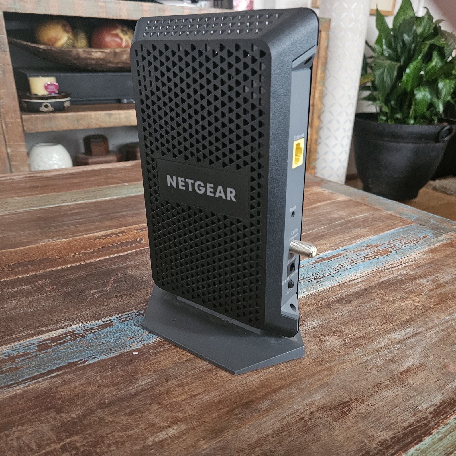 NETGEAR High Speed Cable Modem CM600 Compatible Xfinity Spectrum Cox TV Internet