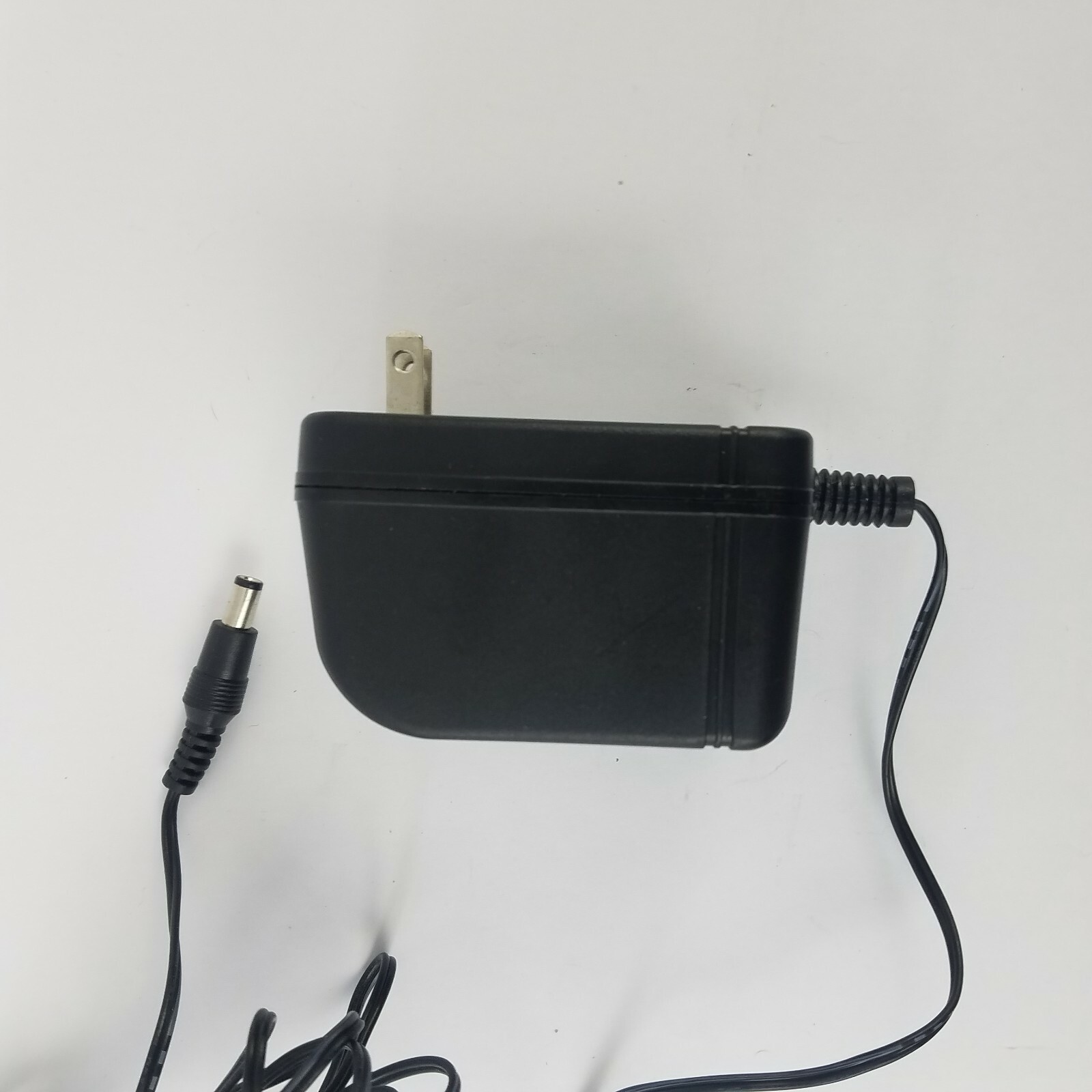 Westell C90-610030-06 Rev:F DSL Router Modem & Group West 48D-9-600 Adapter