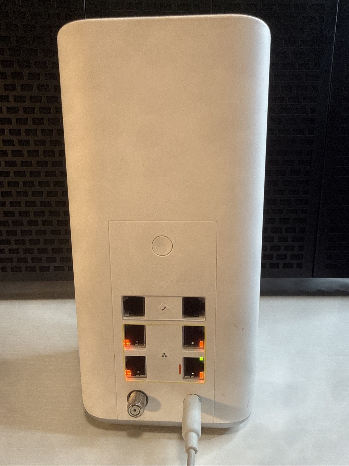 Comcast Xfinity XB7-CM GIGABIT Modem WiFi Router with Power Cord Works Great