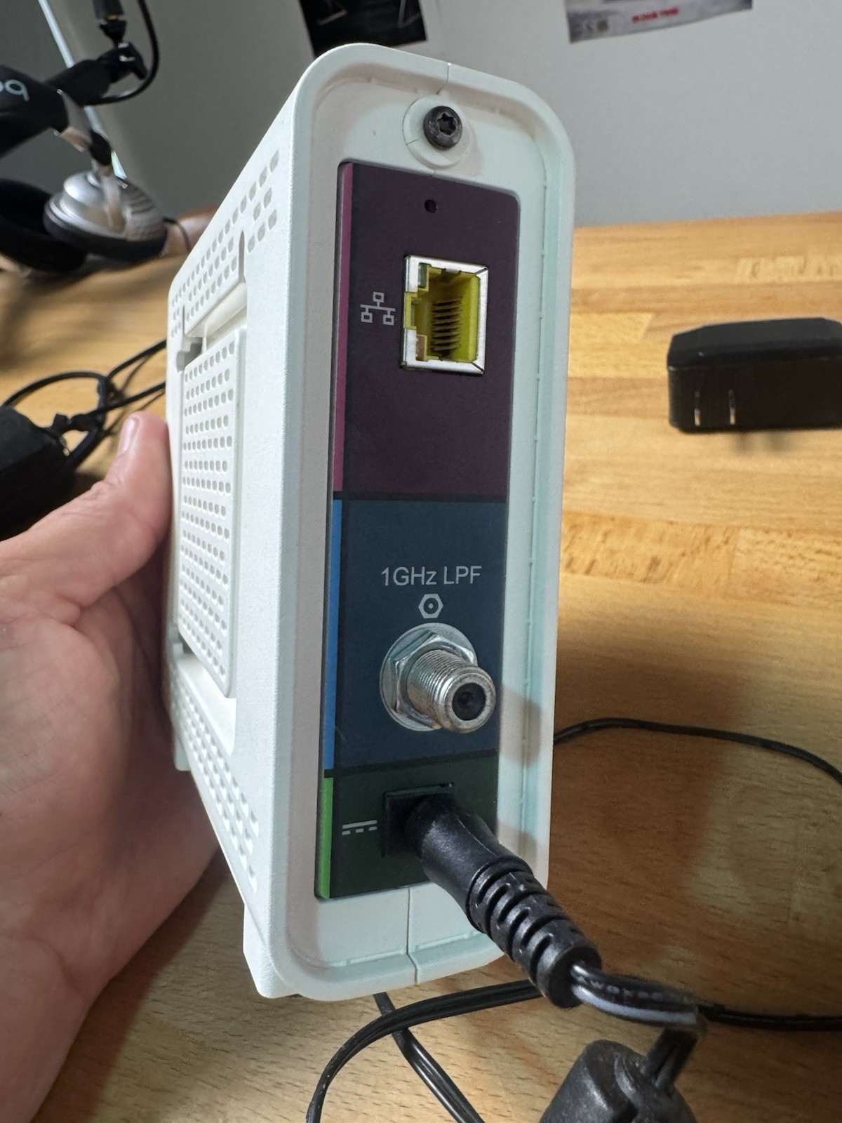 ARRIS SB6190 White Surfboard Cable Modem, 1 Gbps, 32×8 Channels