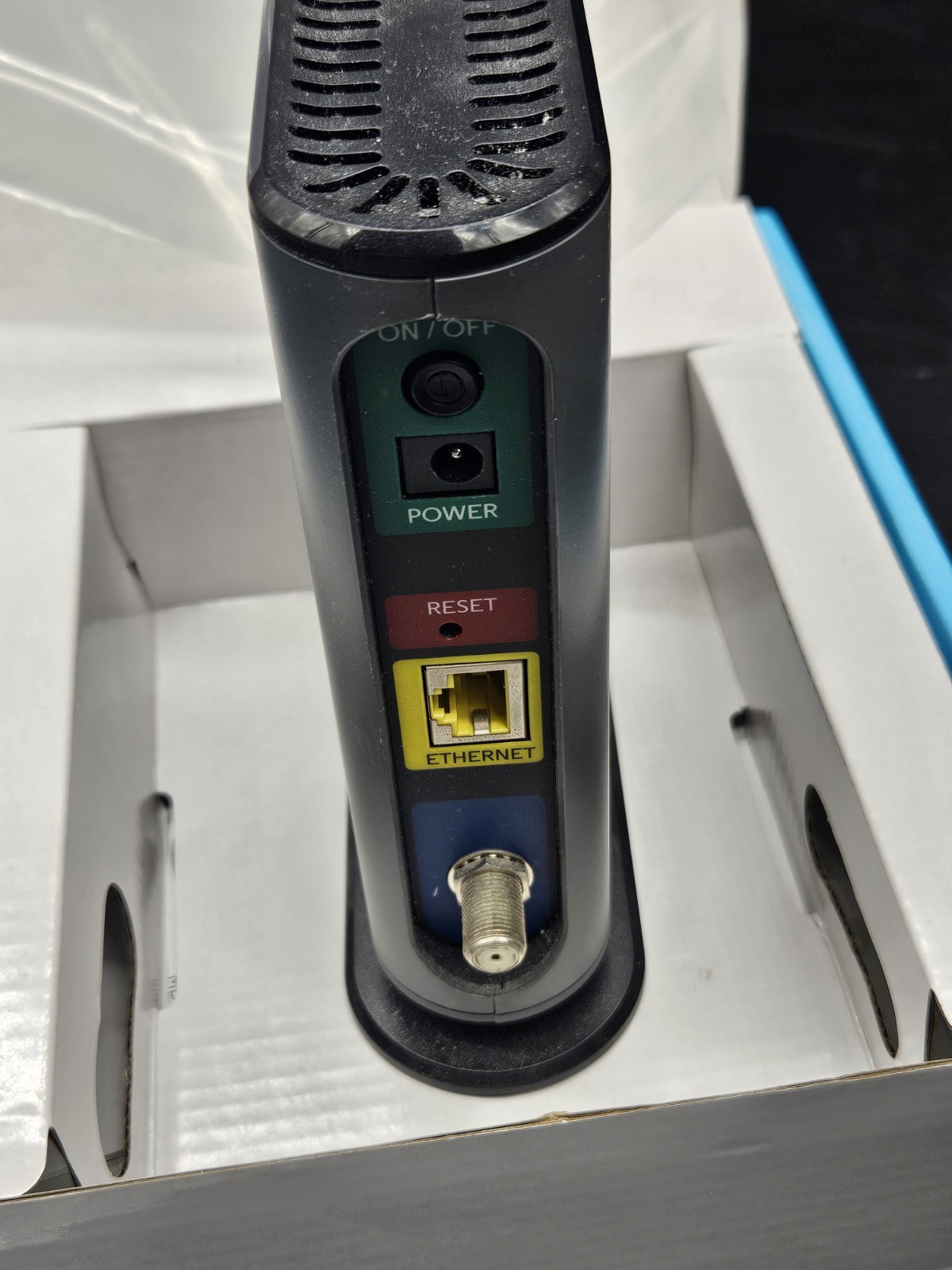 Motorola 16×4 Cable Modem Model MB7420 686 Mbps DOCSIS 3.0