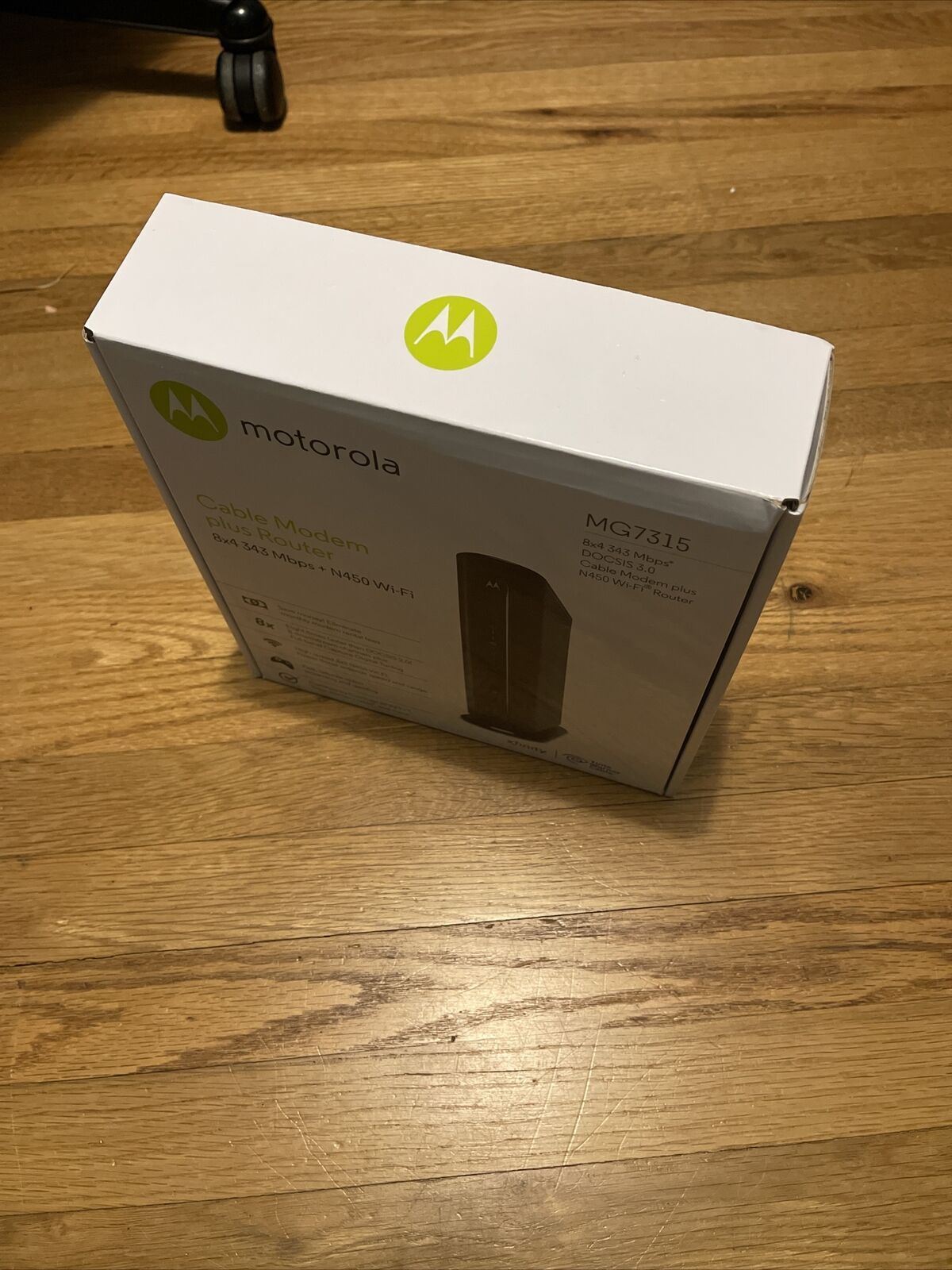 Motorola MG7315 8×4 343 Mbps DOCSIS 3.0 Cable Modem Plus N450 Wi-Fi Router (15)