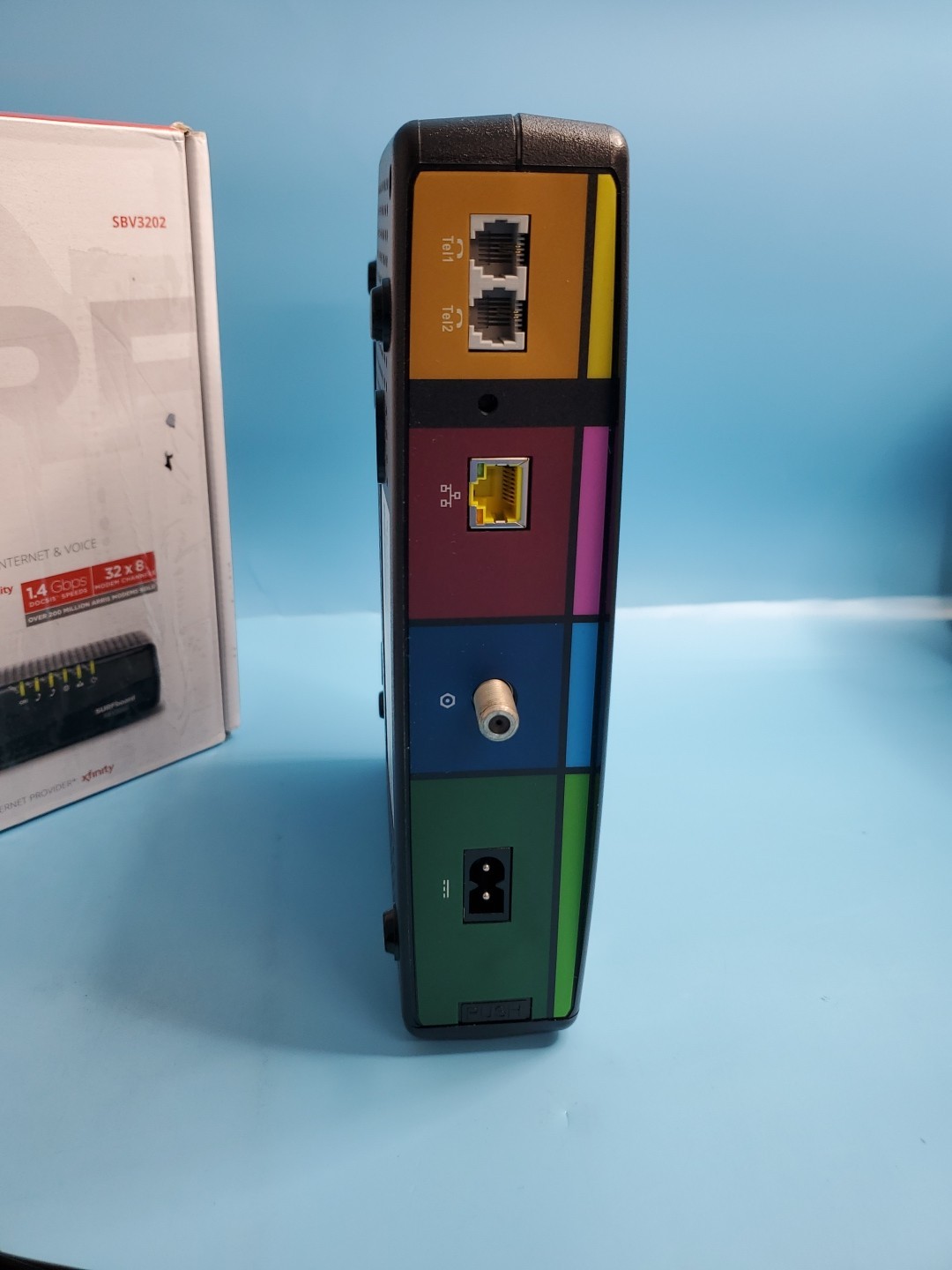 ARRIS SURFboard SBV3202 DOCSIS 3.0 Cable Modem Comcast Xfinity Internet & Voice