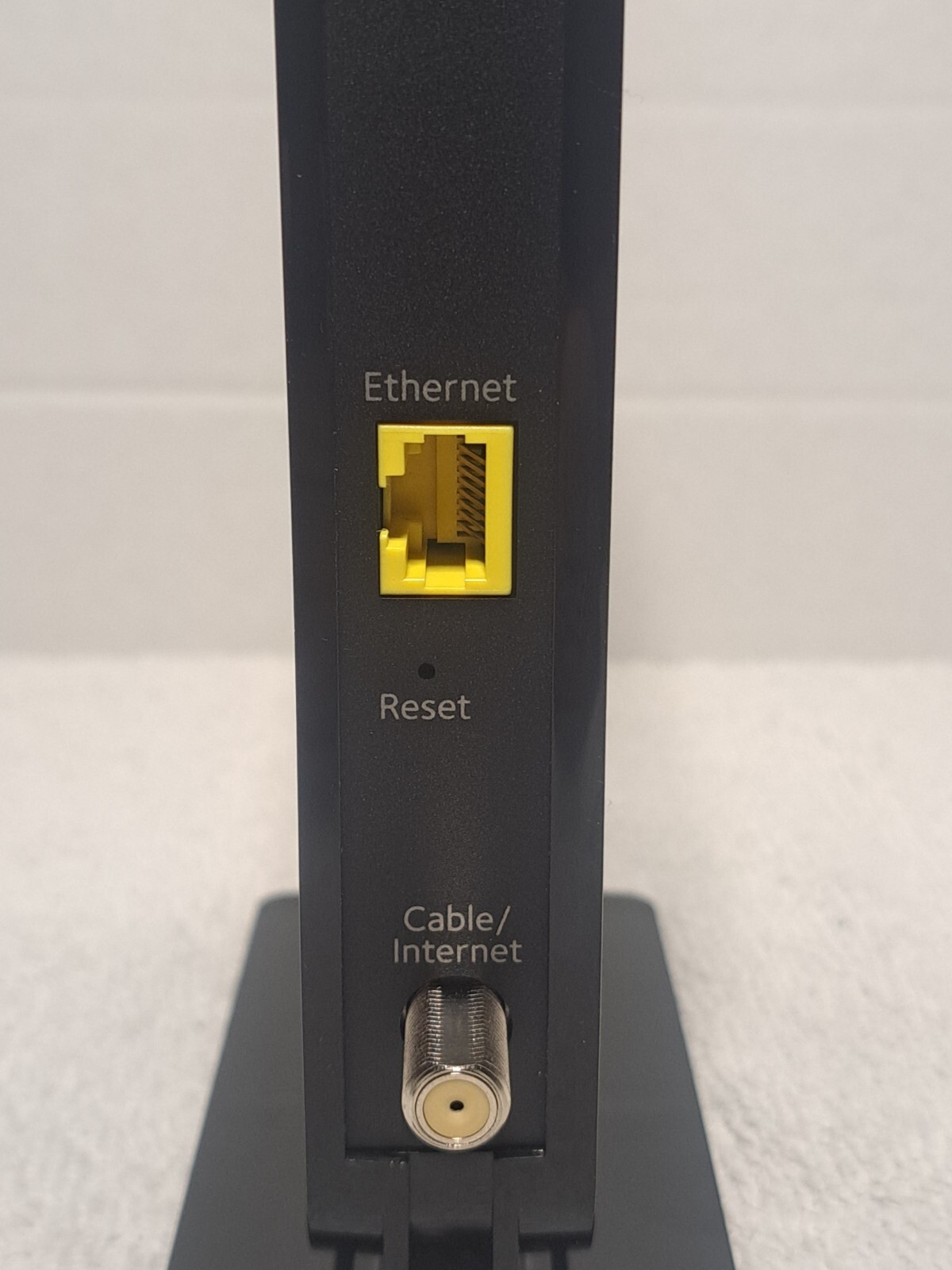 NETGEAR CM500 Networking (CM500100NAS) Cable Modem 680 Mbps Tested Working