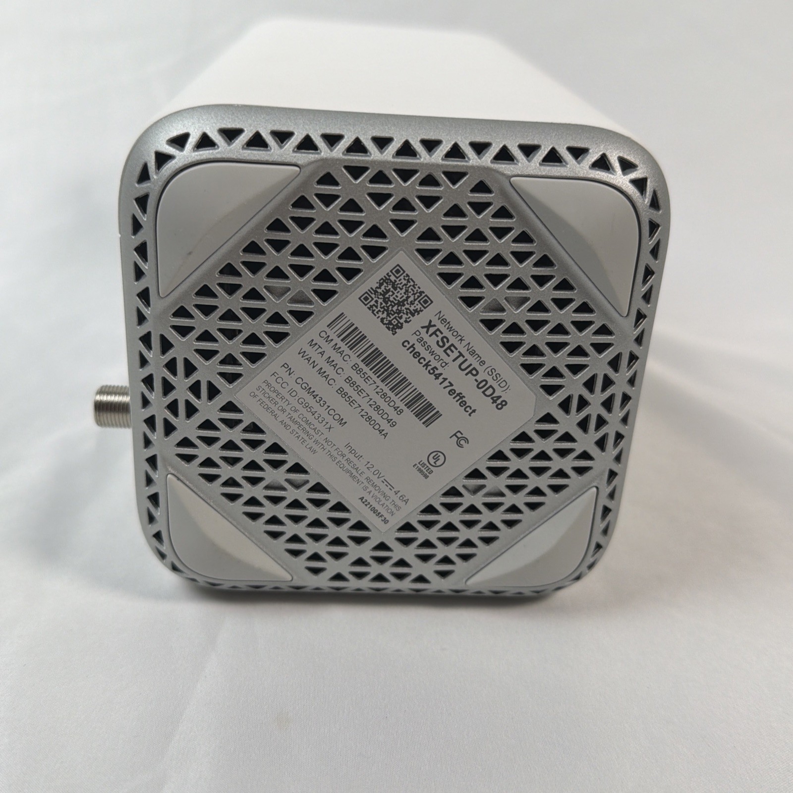 Xfinity XB7 CGM4331COM WiFi Cable Modem Router Gateway Tested Powers On