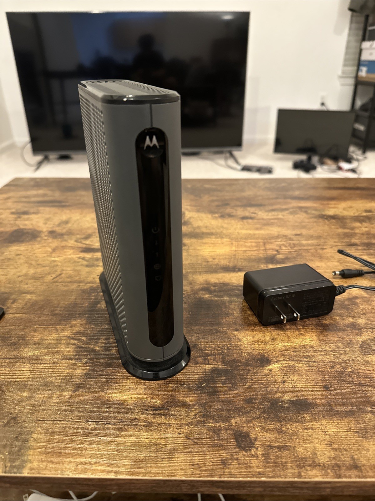 Motorola MB7621 – 24×8 Cable Modem DOCSIS 3.0 1000+ Mbps
