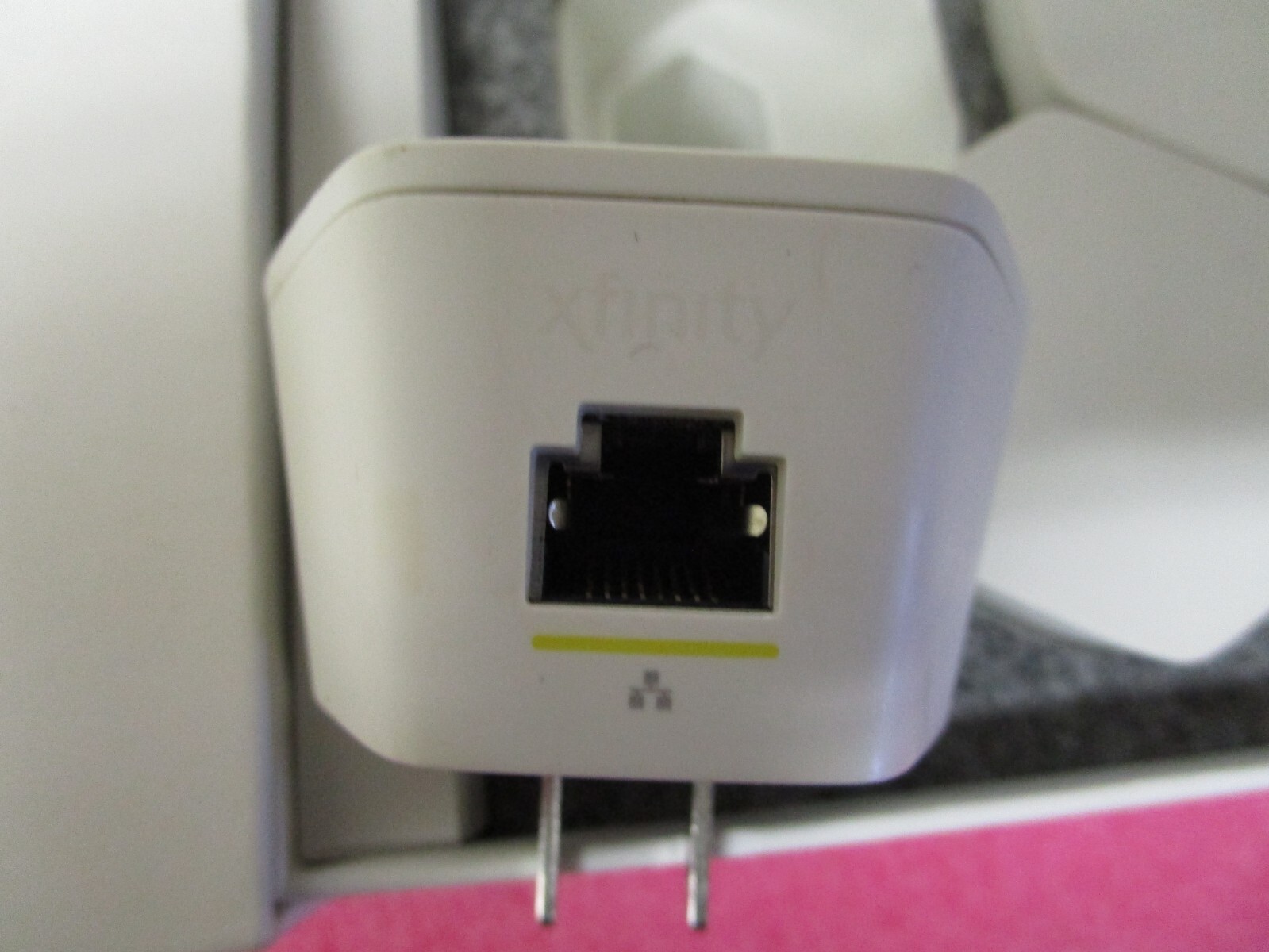 Xfinity XFI Pods Wifi Network Range Extender XE1-S Pack of 6