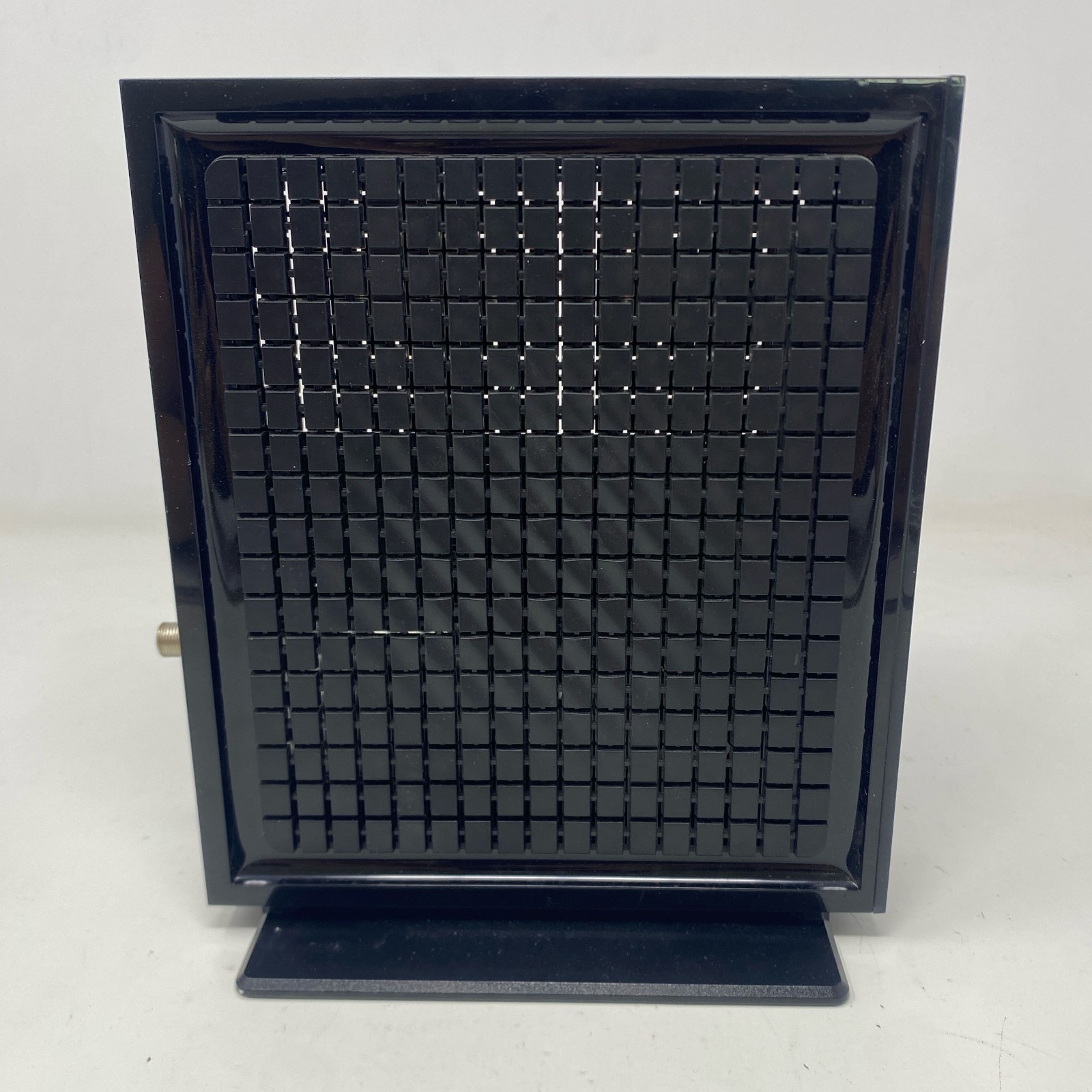 Linksys CM3024 DOCSIS 3.0 24×8 Cable Modem, Black