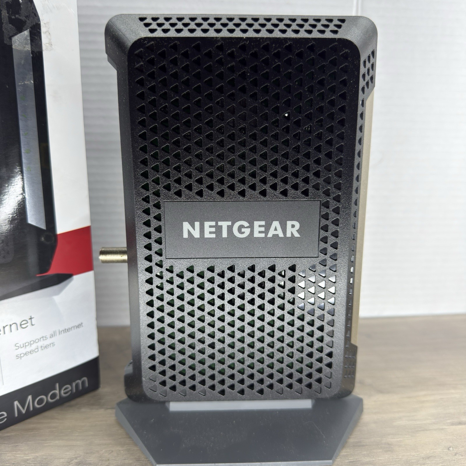 NETGEAR Ultra-High Speed Cable Modem DOCSIS® 3.1 for XFINITY CM1000