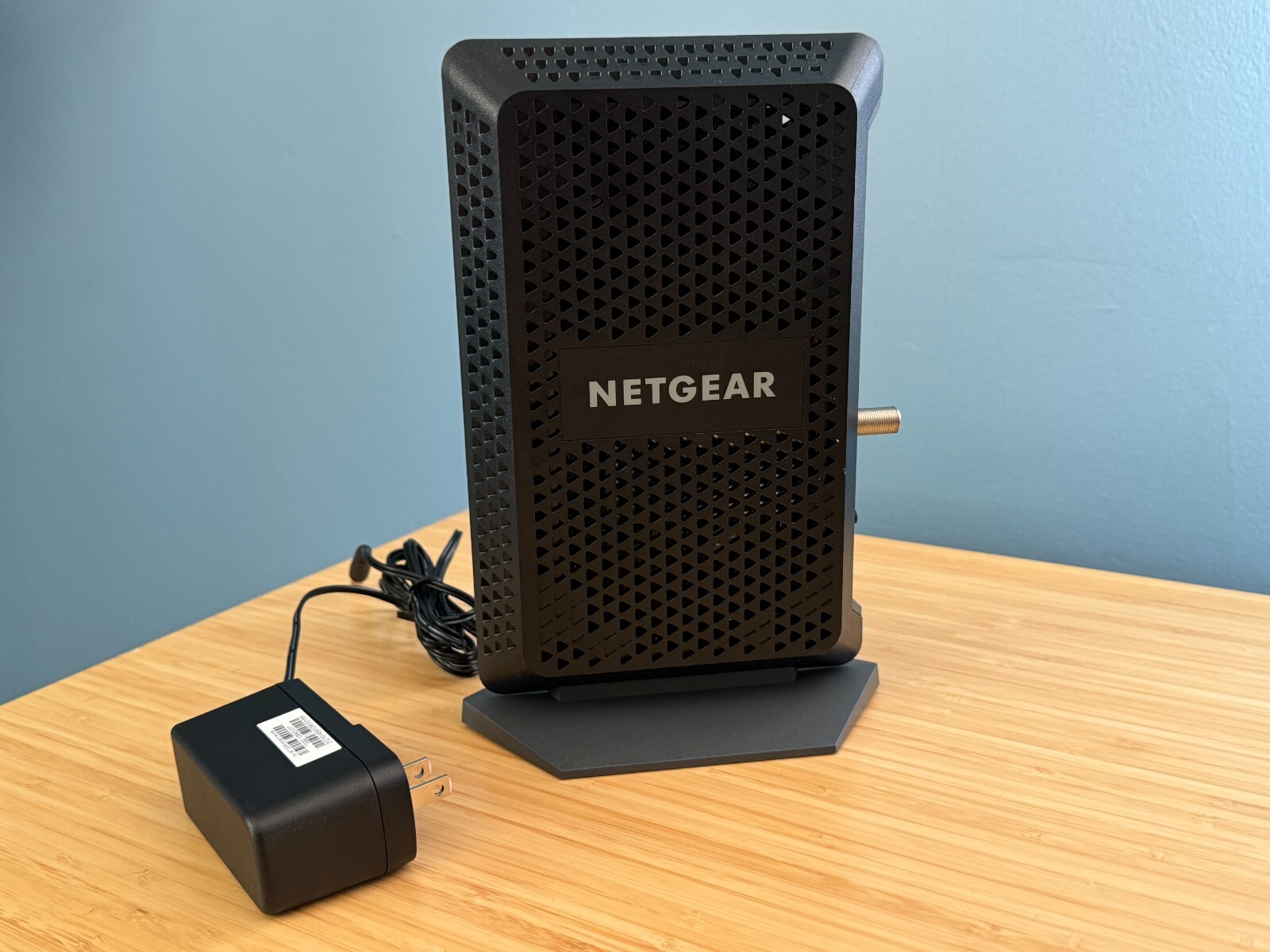 NETGEAR Nighthawk Multi-Gig Speed Cable Modem DOCSIS 3.1 model CM1100