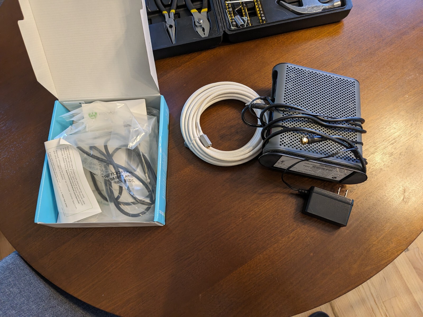 Motorola MB7621-10 1000 Mbps Modem