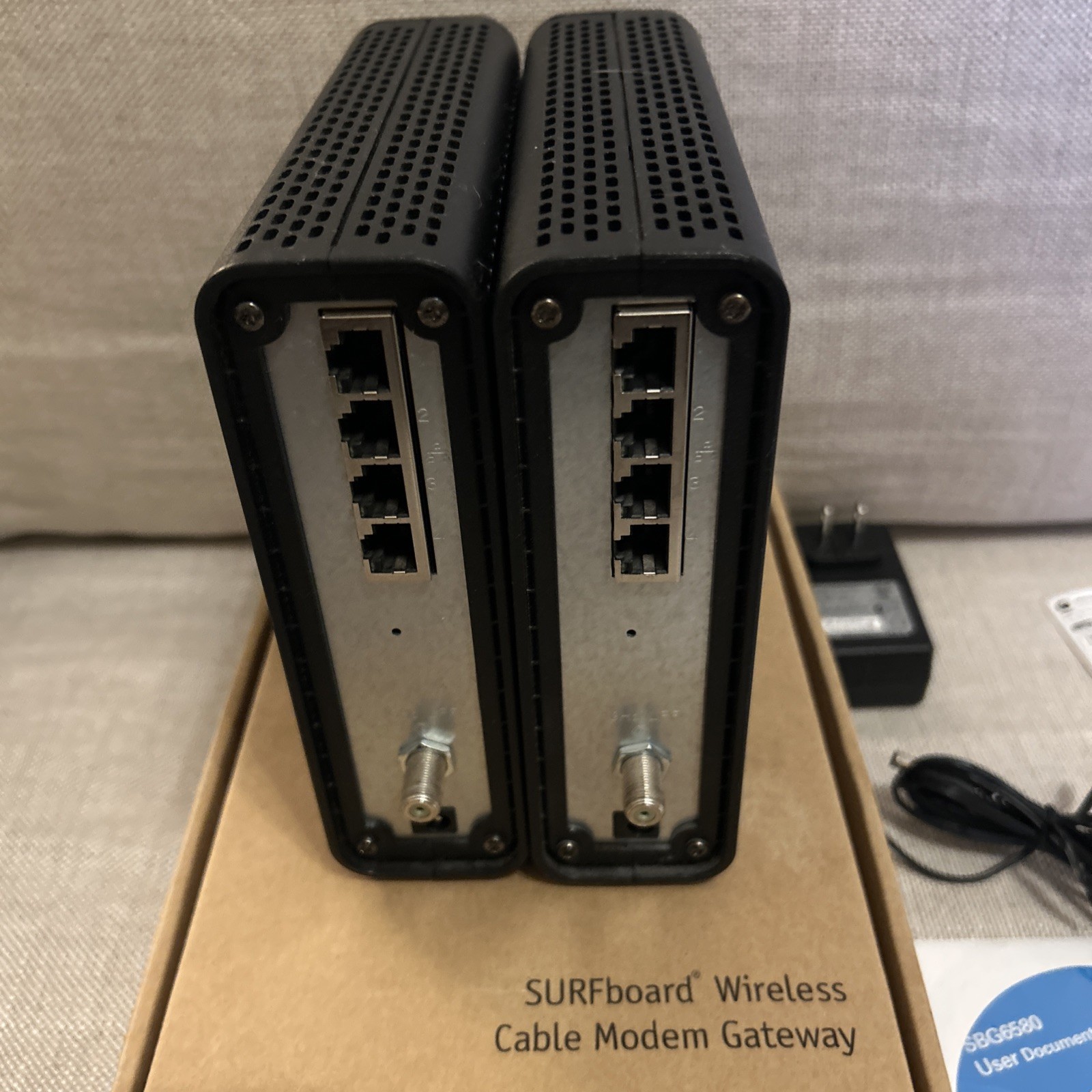 Motorola 4 Port SURFboard SBG6580 DOCSIS 3.0 Cable Modem Wi-Fi Router