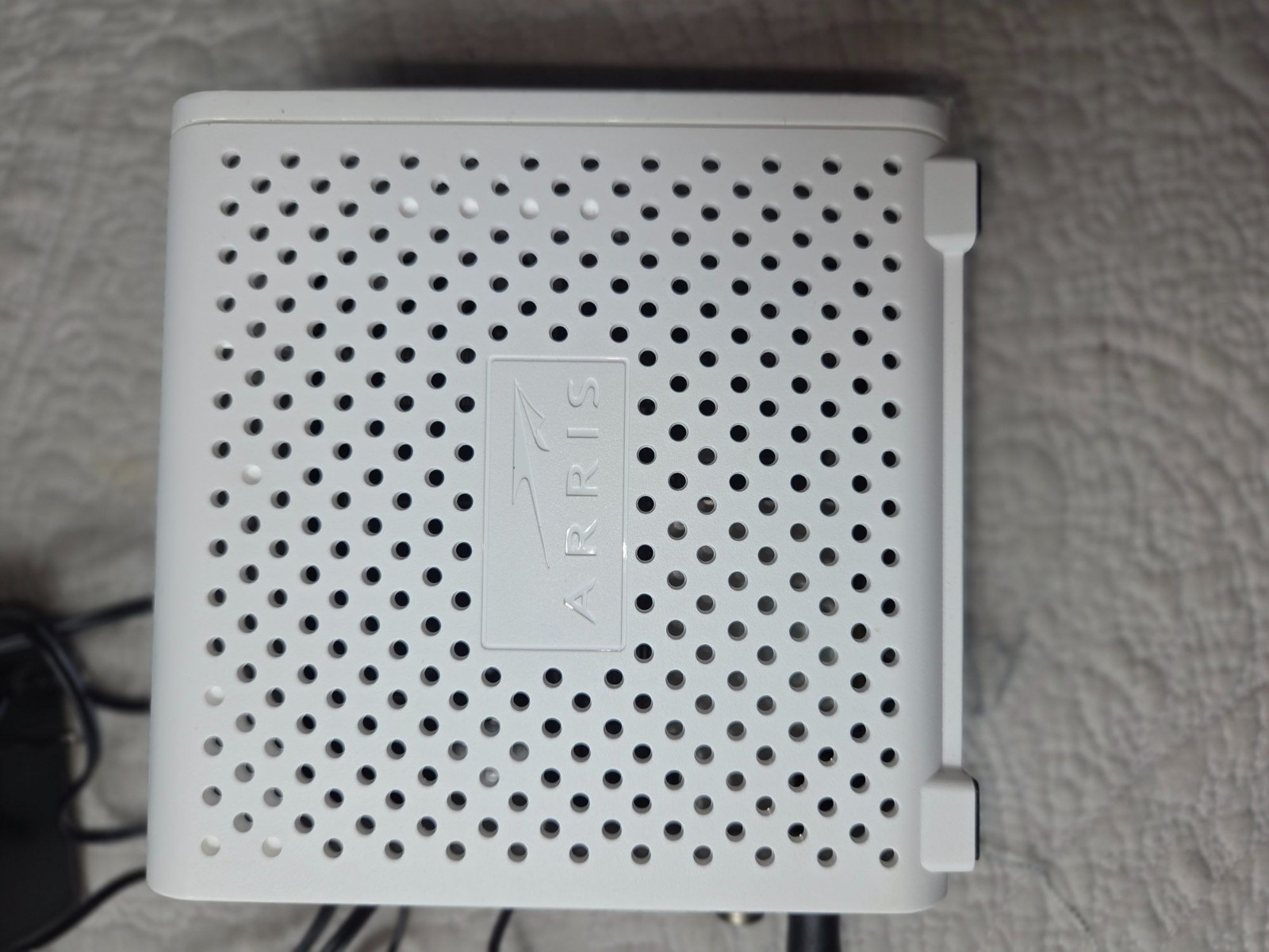 Arris Surfboard SB6183 Docsis 3.0*Refurbished Cable Modem W/ Power Adapter*White