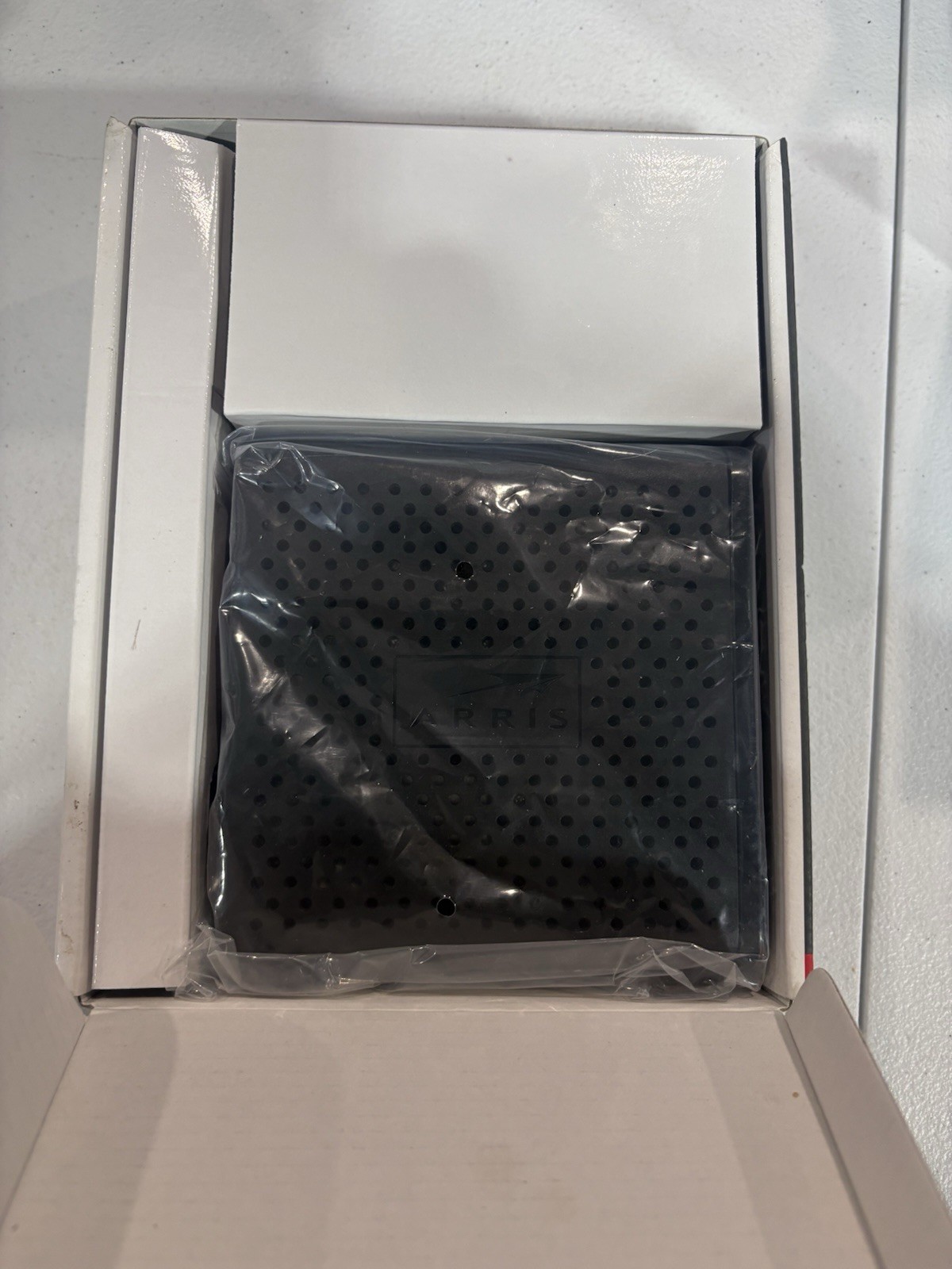 Open Box, ARRIS SURFboard SB6183 DOCSIS 3.0 Cable Modem, Black