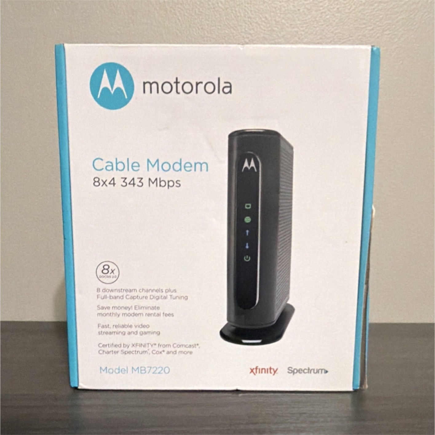 Motorola MB7220 Cable Modem 8×4 343 Mbps Xfinity Spectrum Black