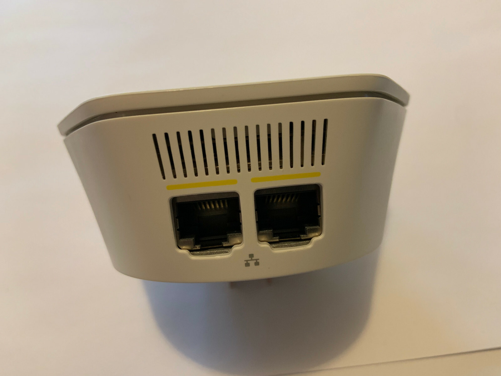Comcast Xfinity XFI WIFI Pod EXTENDER REPEATER BOOSTER MESH 2nd Gen XE2-SG used