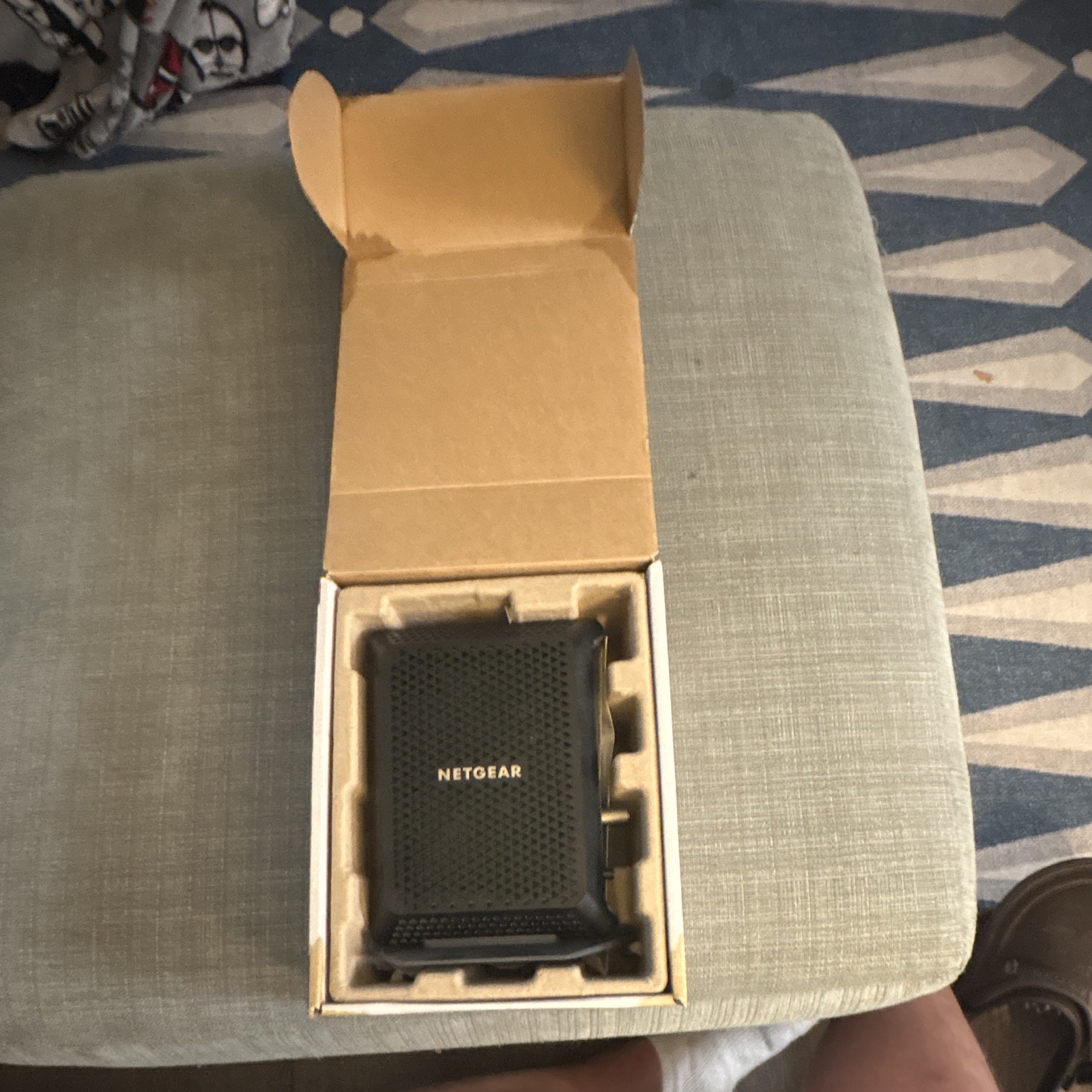 NETGEAR CM700 Cable Modem DOCSIS 3.0 32×8 1.4 Gbps CM700-1AZNAS