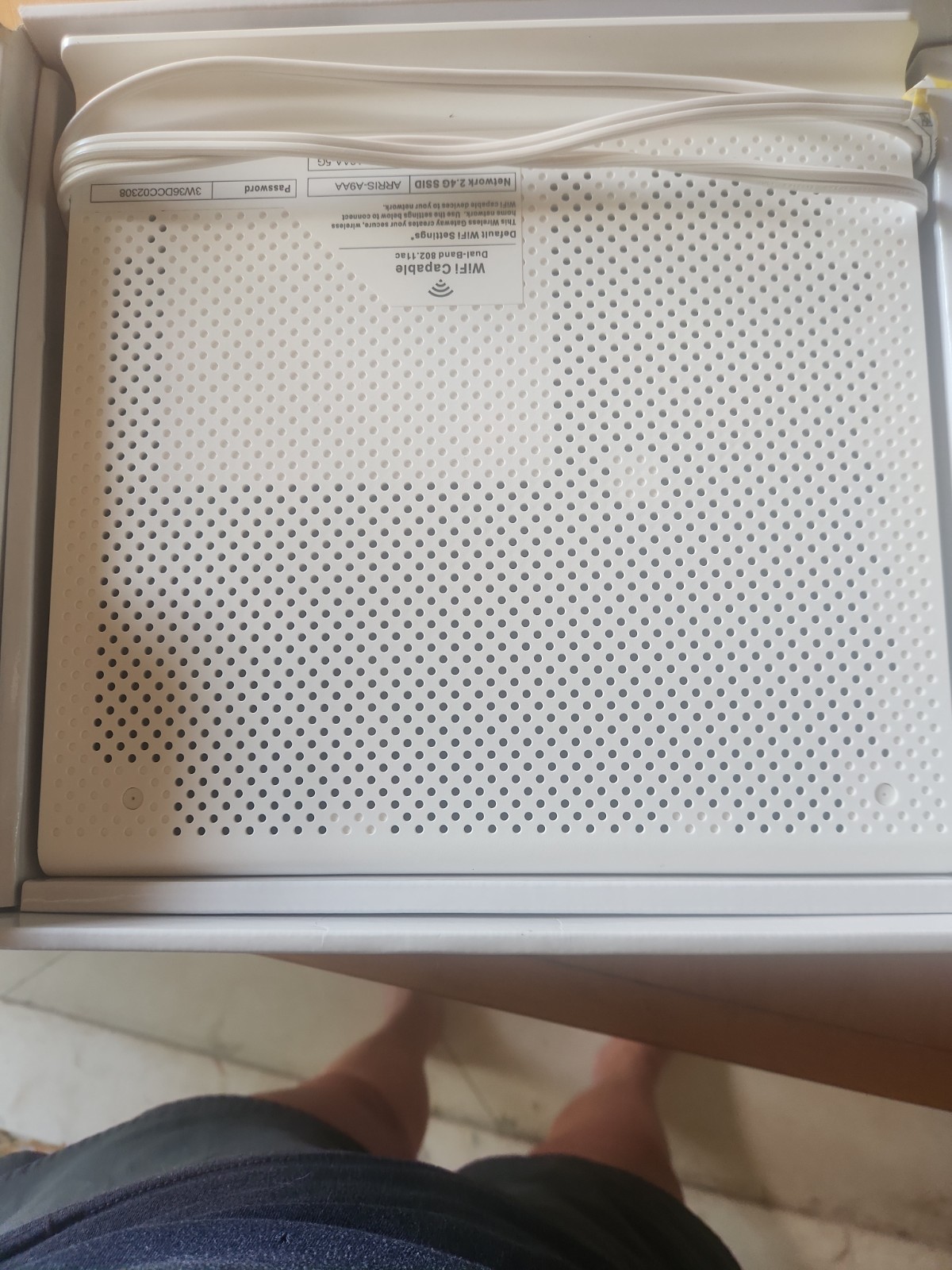 Arris SURFboard SVG2482AC Dual Band WiFi Router – UNUSED/OPEN BOX