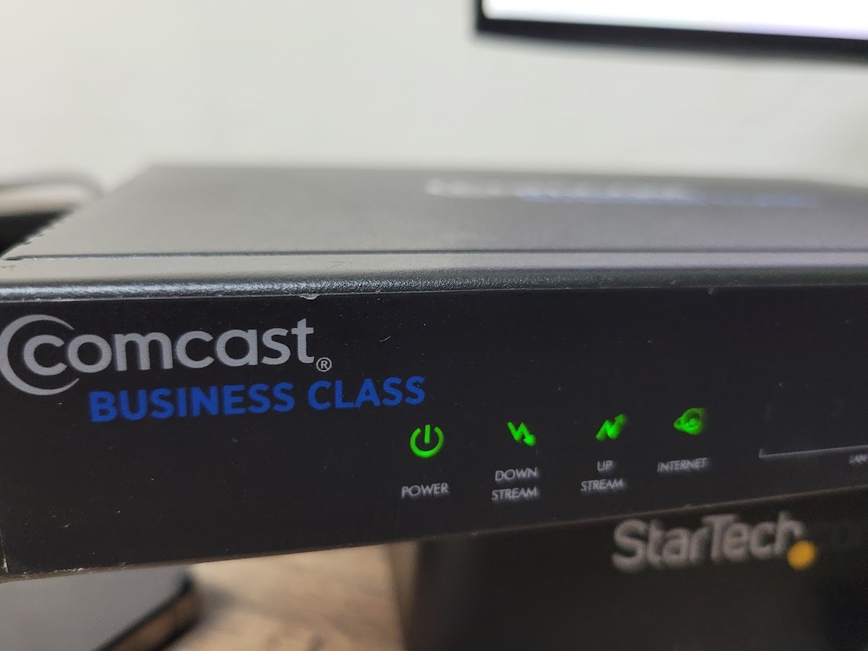 NETGEAR Comcast Business Class NetGear CG3000DCR 3.0 Advance Cable Modem Gateway