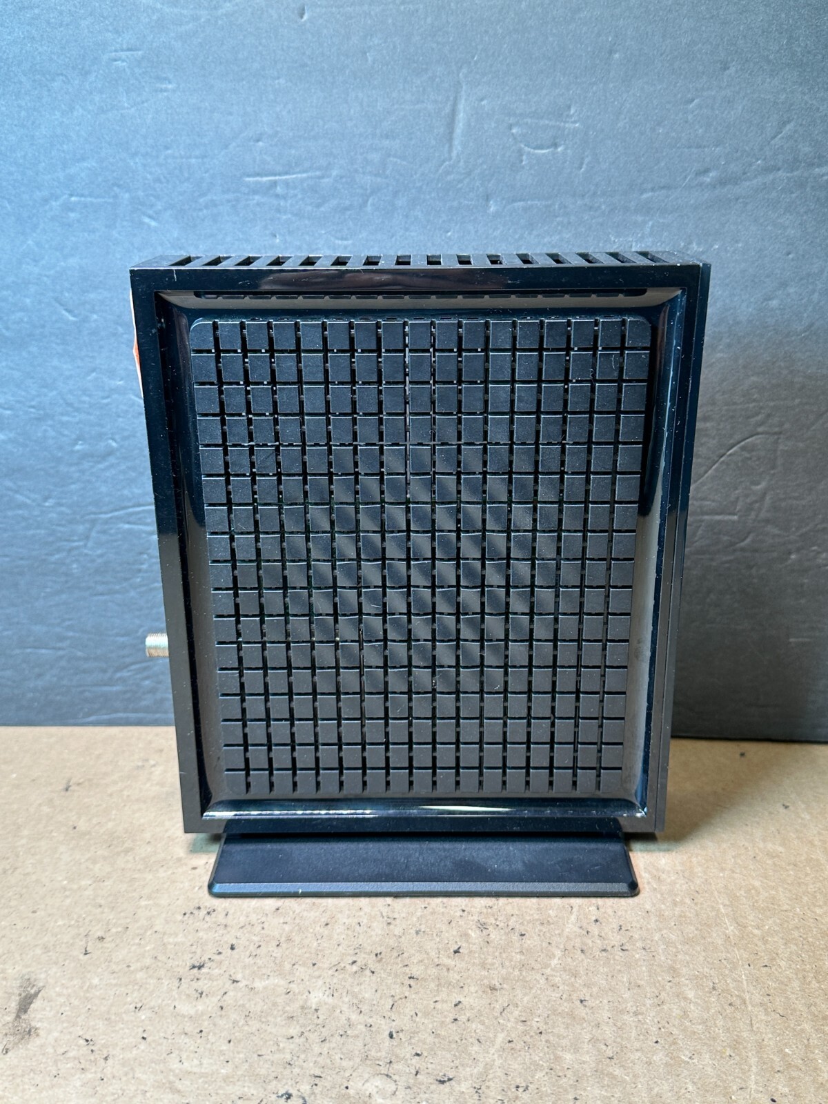 Linksys CM3024 24 X 8 Cable Modem Docsis 3.0 Intel With Adapter Used