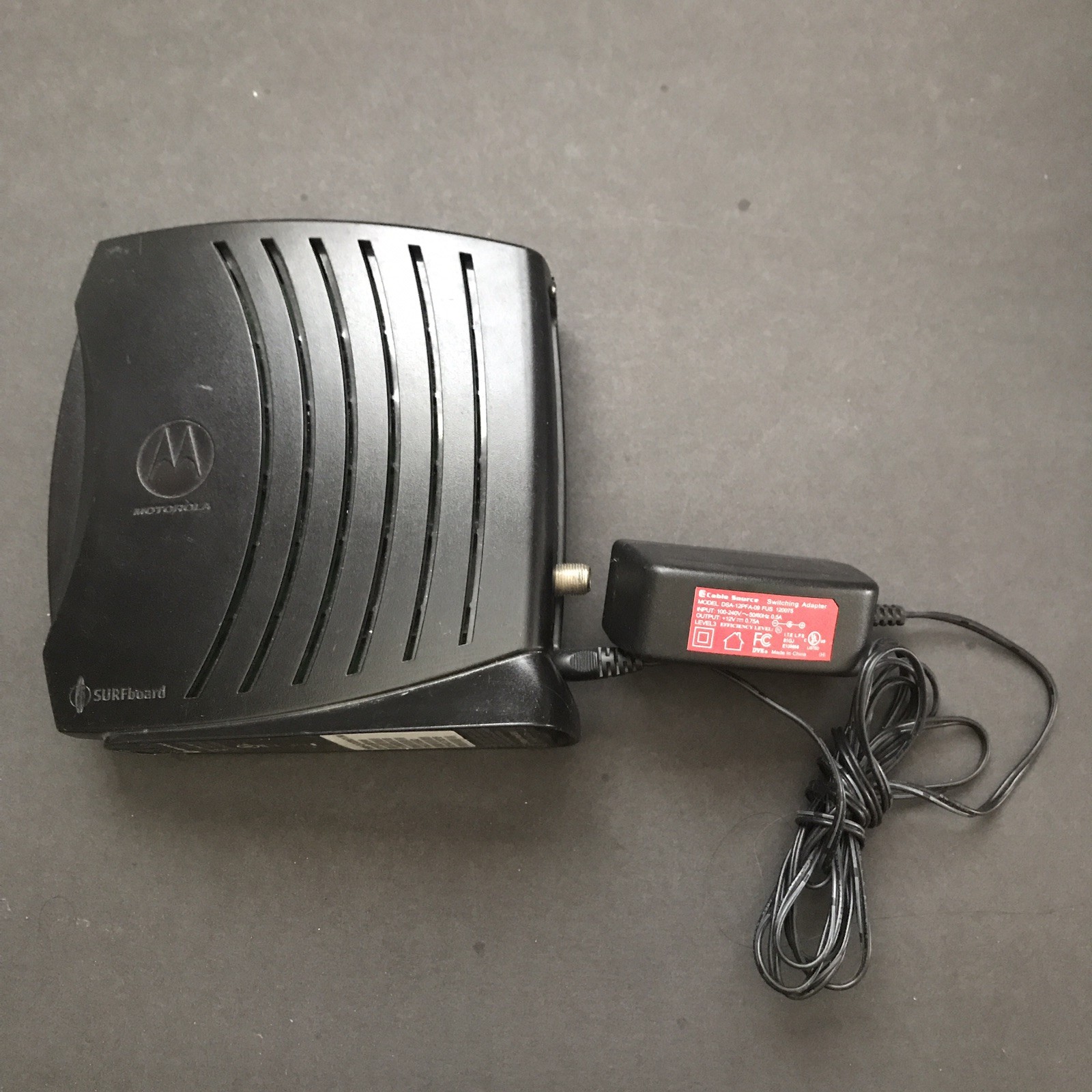 Motorola SURFboard SB5120 Cable Modem With AC Adapter