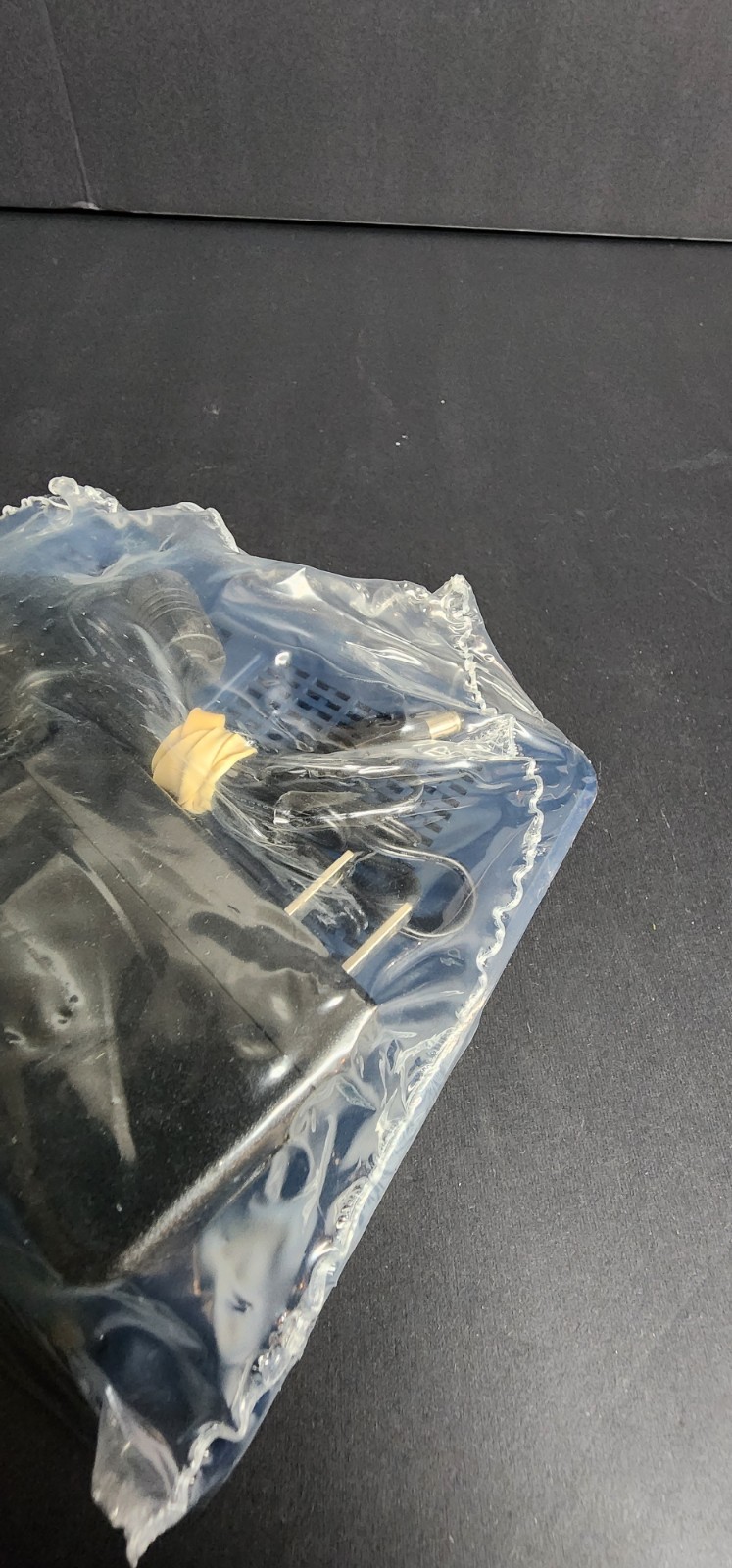 Ubee DDM352.1 12V 1A Cable Modem Still in the Plastic!! Never used!