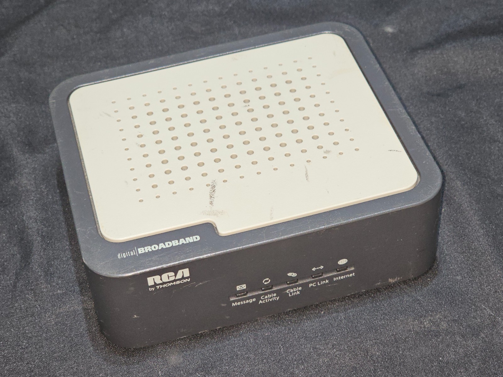 RCA DCM425 Cable Modem DOCSIS 2.0 Vintage Untested No Power Adapter