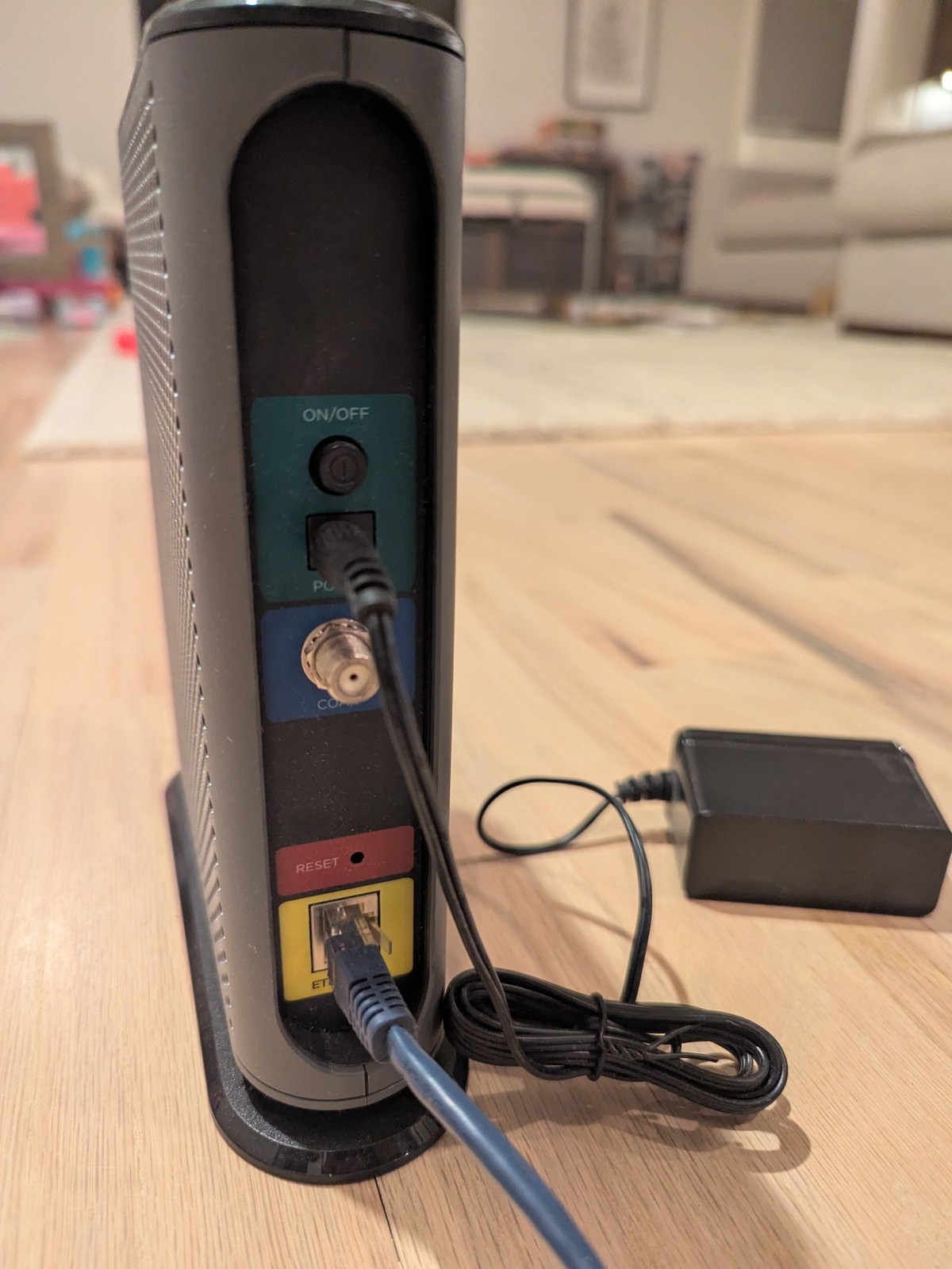 Motorola MB7621 Cable Modem DOCSIS 3.0 24×8 Up to 900 Mbps Comcast Spectrum