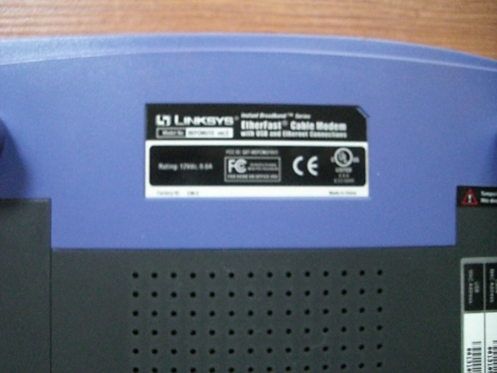 Linksys EtherFast Cable Modem – Model BEFCMU10 V. 3
