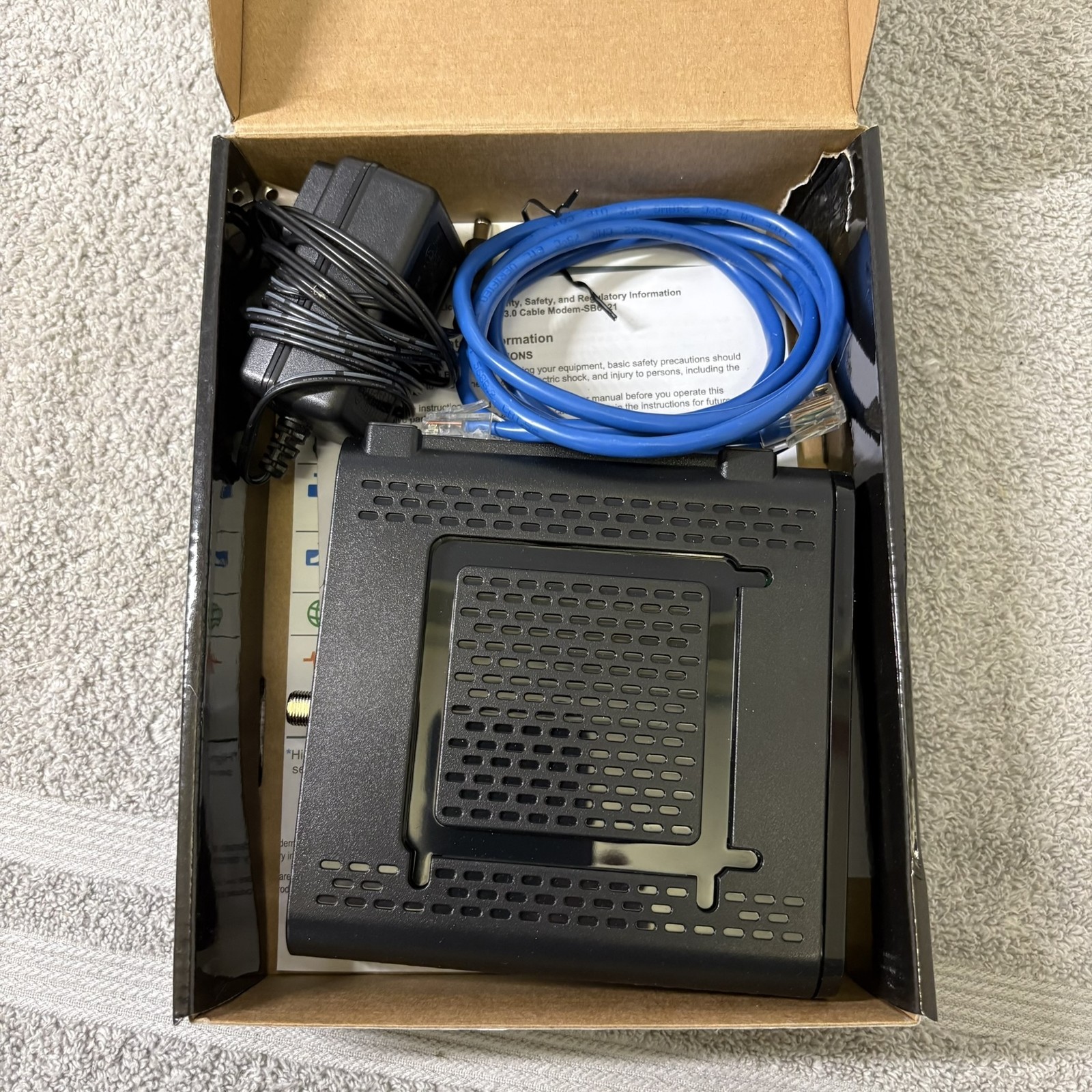 Motorola Arris SURFboard SB6121 DOCSIS 3.0 Cable Modem High Speed Ethernet