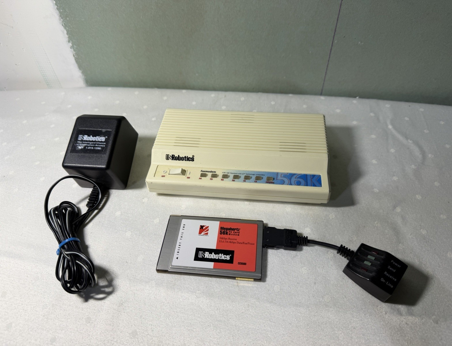 US Robotics 56K Faxmodem + Megahertz 56K PC Card Modem Power Tested