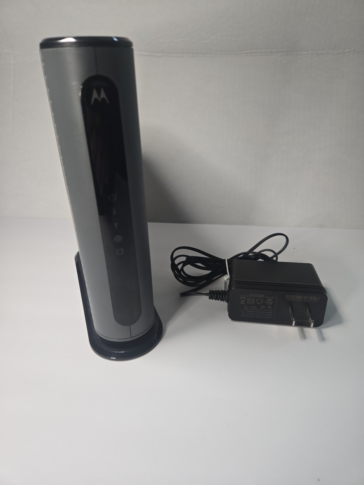 Motorola MB8611 32 x 8 DOCSIS 3.1 Cable Modem. Very Fast!!!