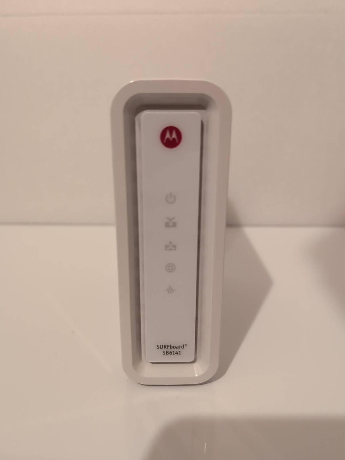 Motorola SURFboard SB6141 Surf Board Modem with power cable