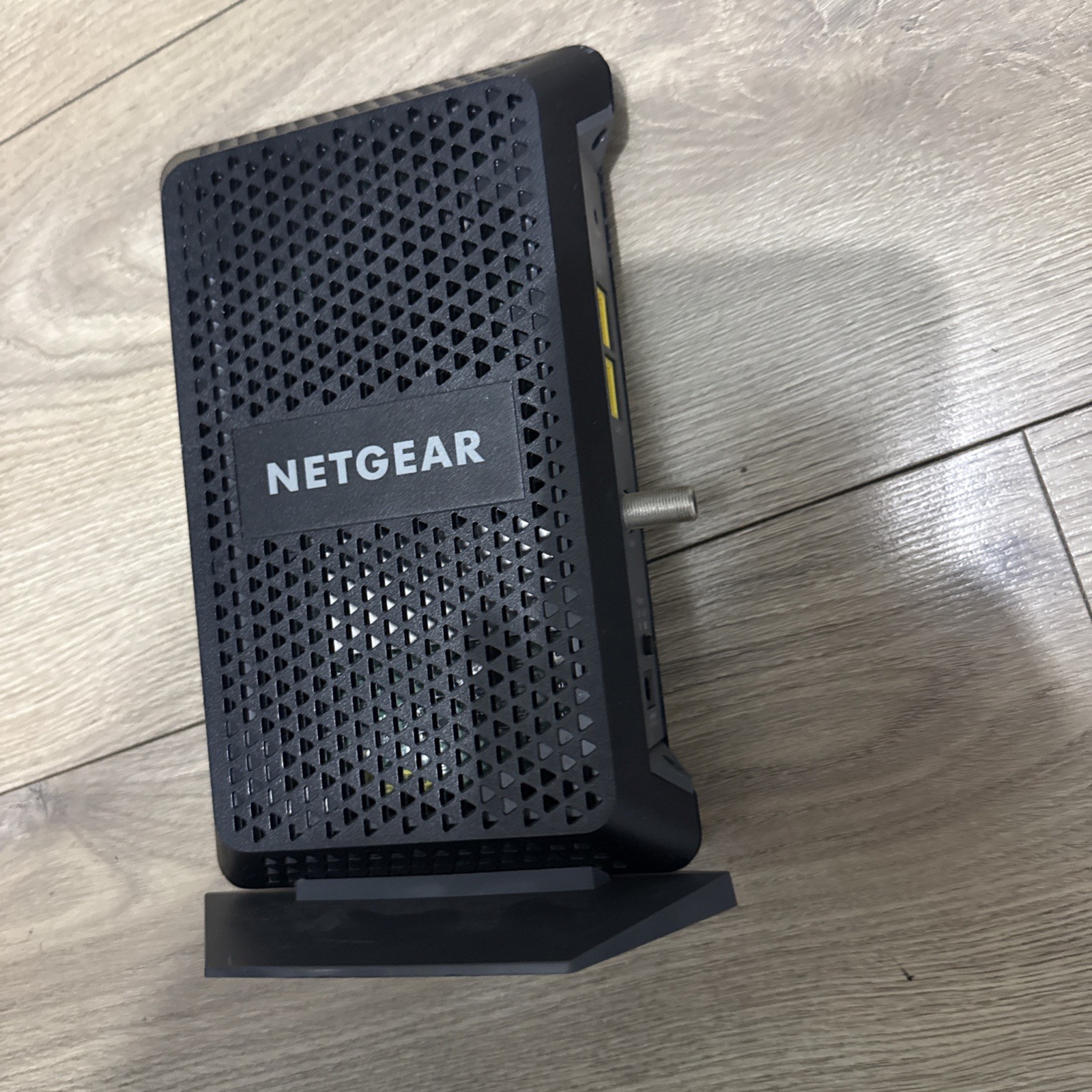 NETGEAR Nighthawk Multi-Gig Cable Modem CM1100- Power Cable – DOCSIS 3.1 – 1 GB
