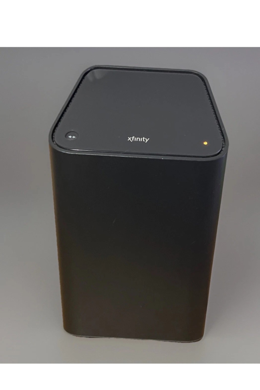 Xfinity XB6-A Gateway WiFi Router Modem xFi with cord Tested for power on only