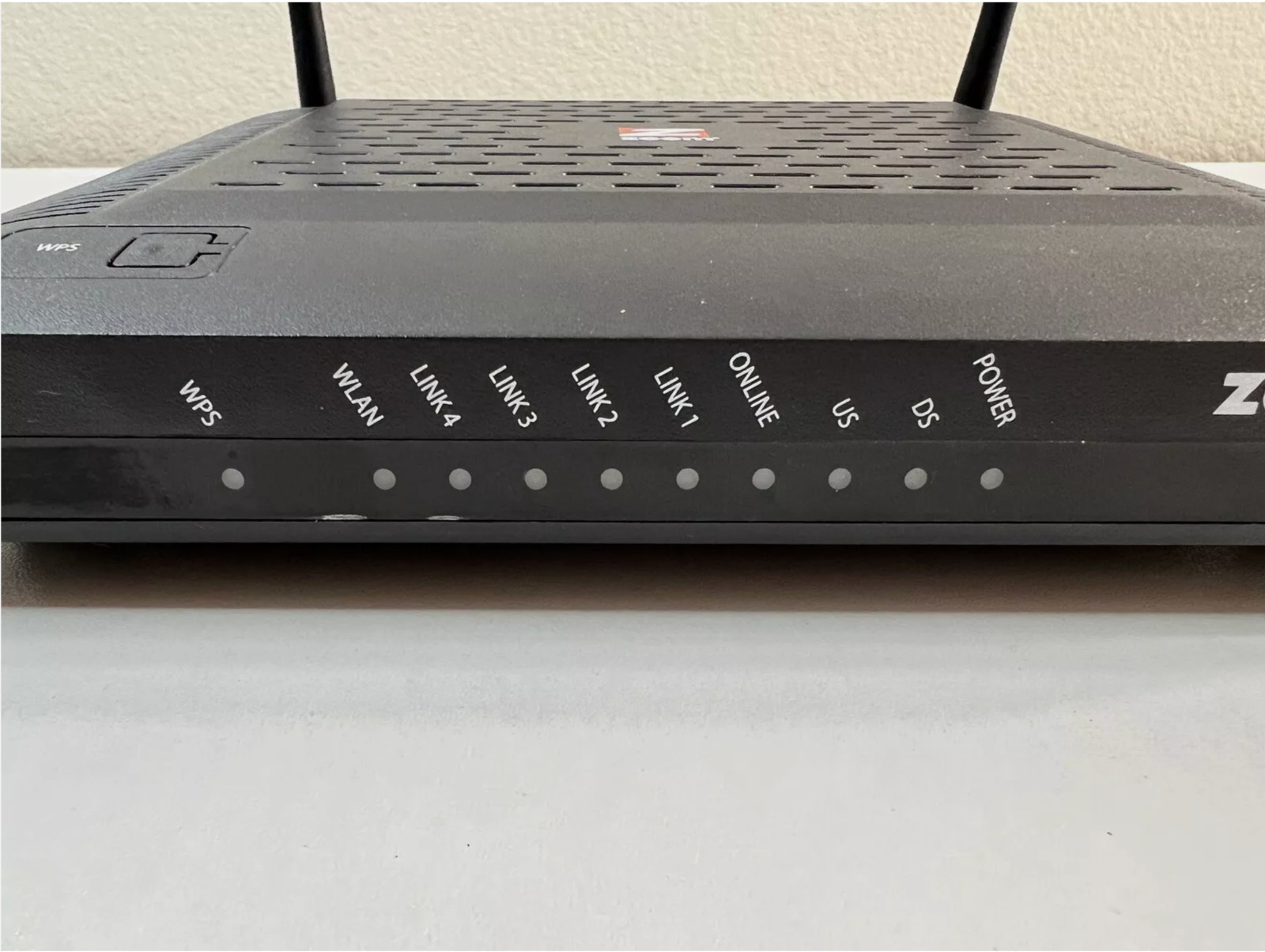 Zoom Docsis 3.0 Cable Modem With Wireless-N And Gigabit Ethernet Model 5352