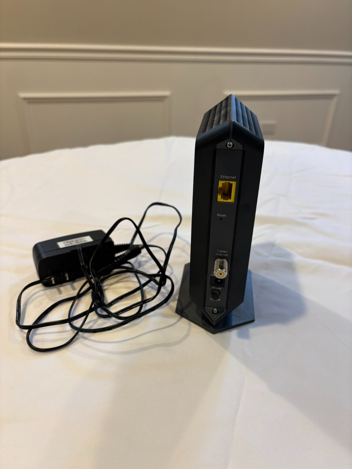 NETGEAR CM700 Cable Modem – DOCSIS 3.0 – 1.4 Gbps Max Speed – EUC