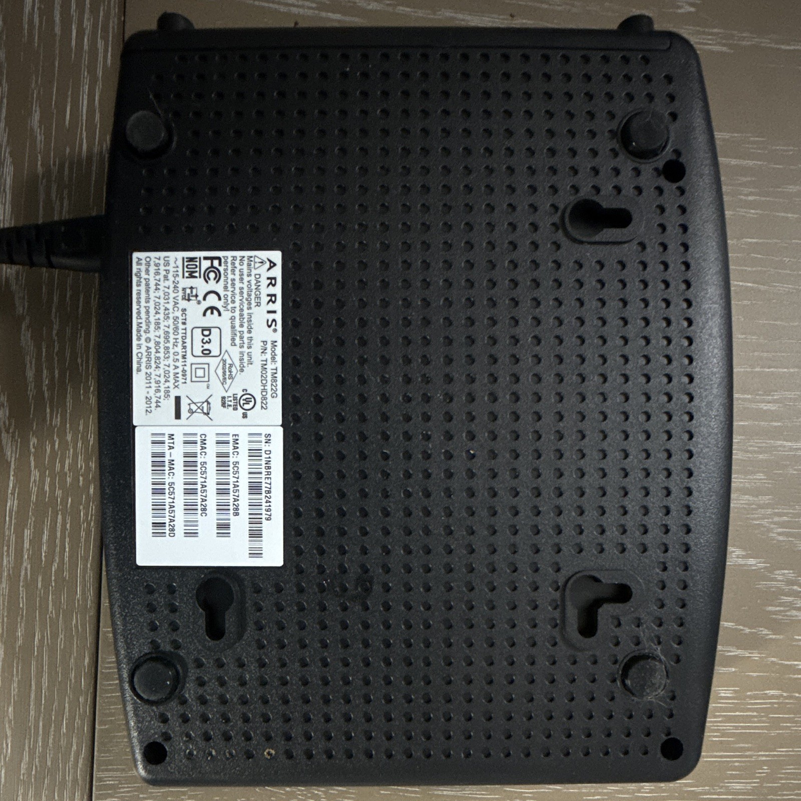 ARRIS TM822G DOCSIS 3.0 Cable Modem 320 Mbps 1 LAN Ethernet Coax TM02DHD822